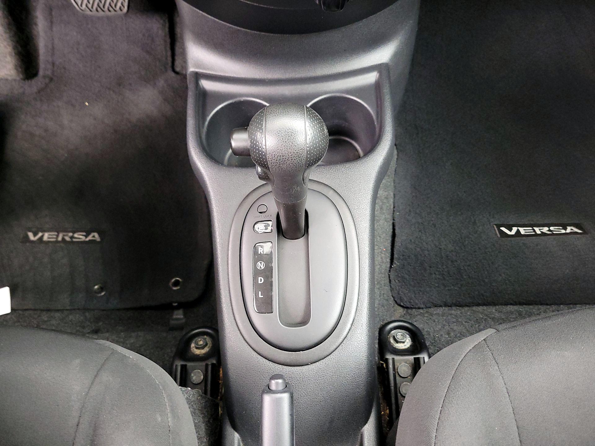 Thumbnail: 2015 Nissan Versa - 16
