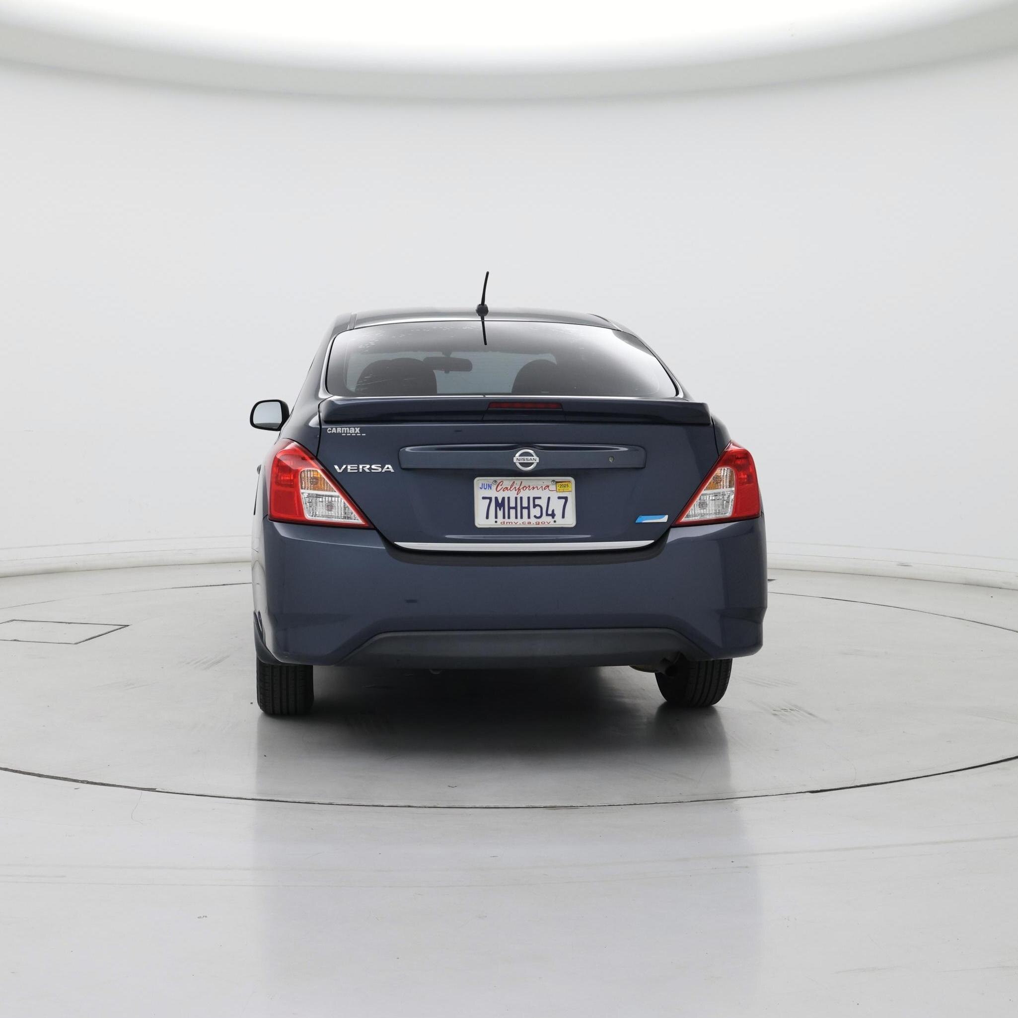 Thumbnail: 2015 Nissan Versa - 6