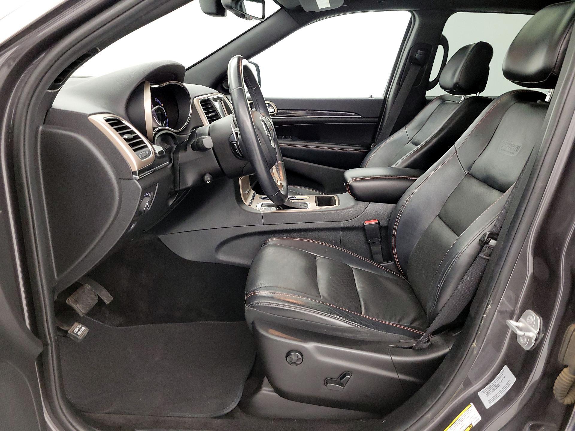 Thumbnail: 2016 Jeep Grand Cherokee - 11