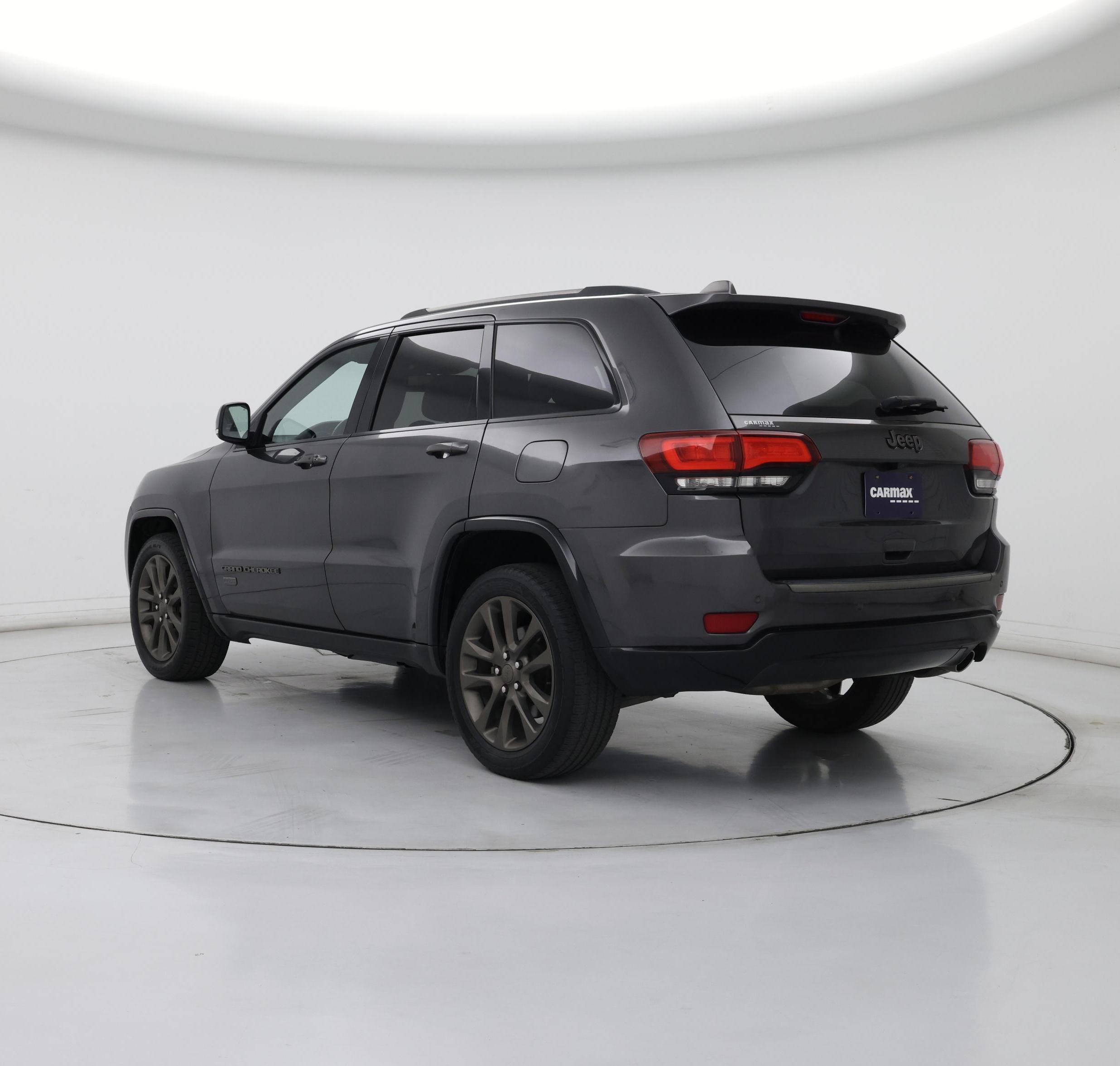Thumbnail: 2016 Jeep Grand Cherokee - 2