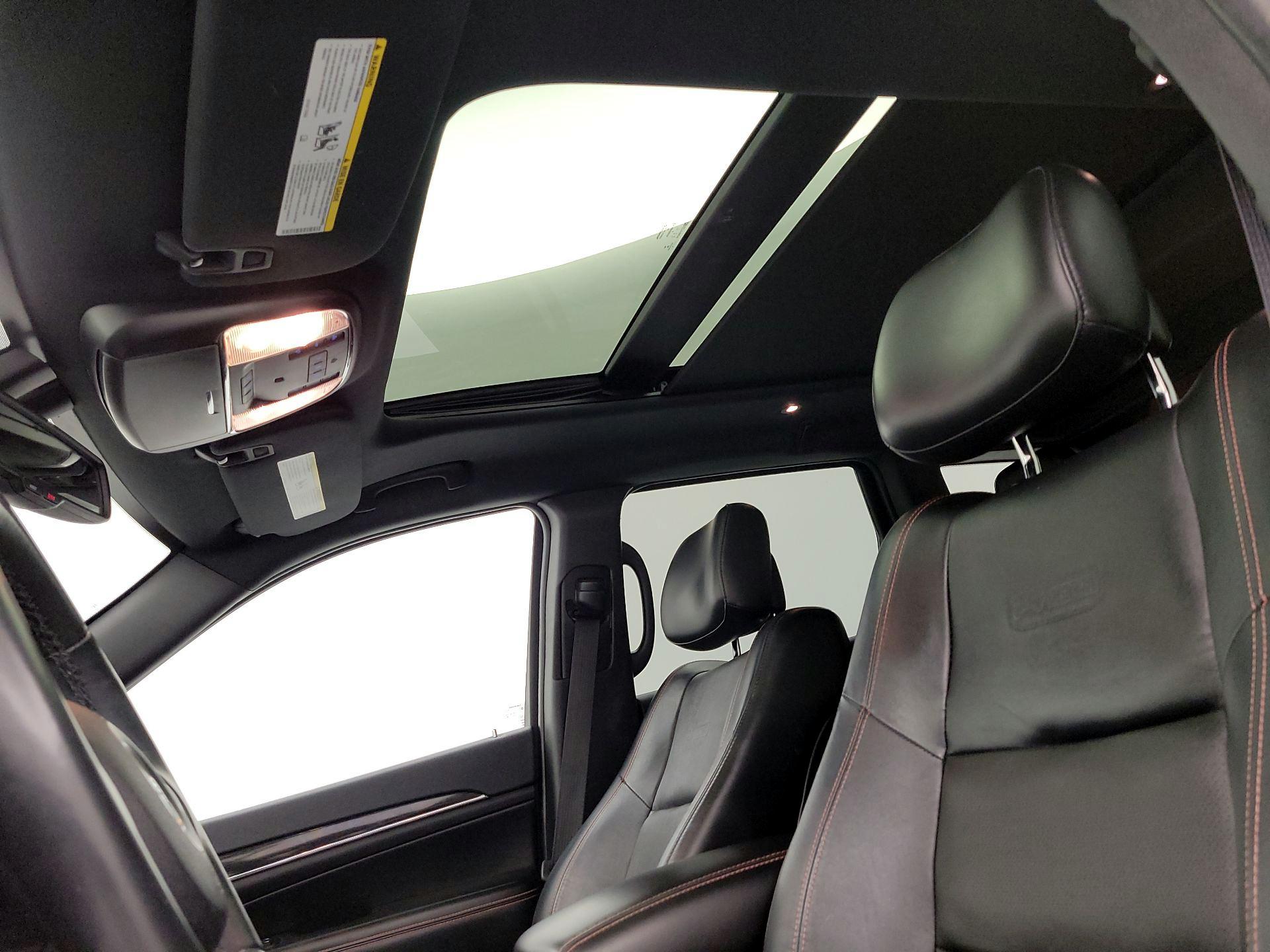 Thumbnail: 2016 Jeep Grand Cherokee - 20