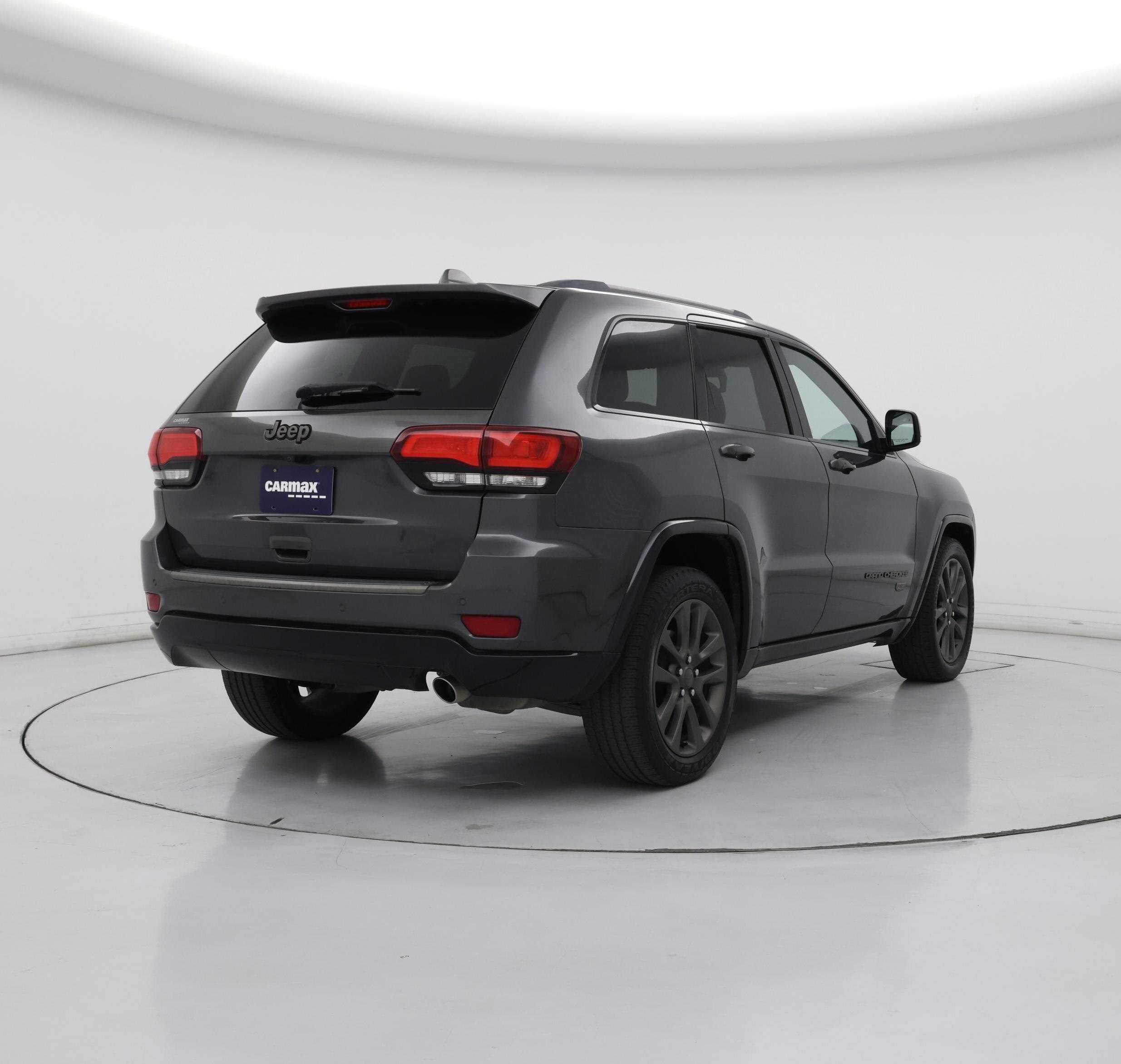 Thumbnail: 2016 Jeep Grand Cherokee - 8
