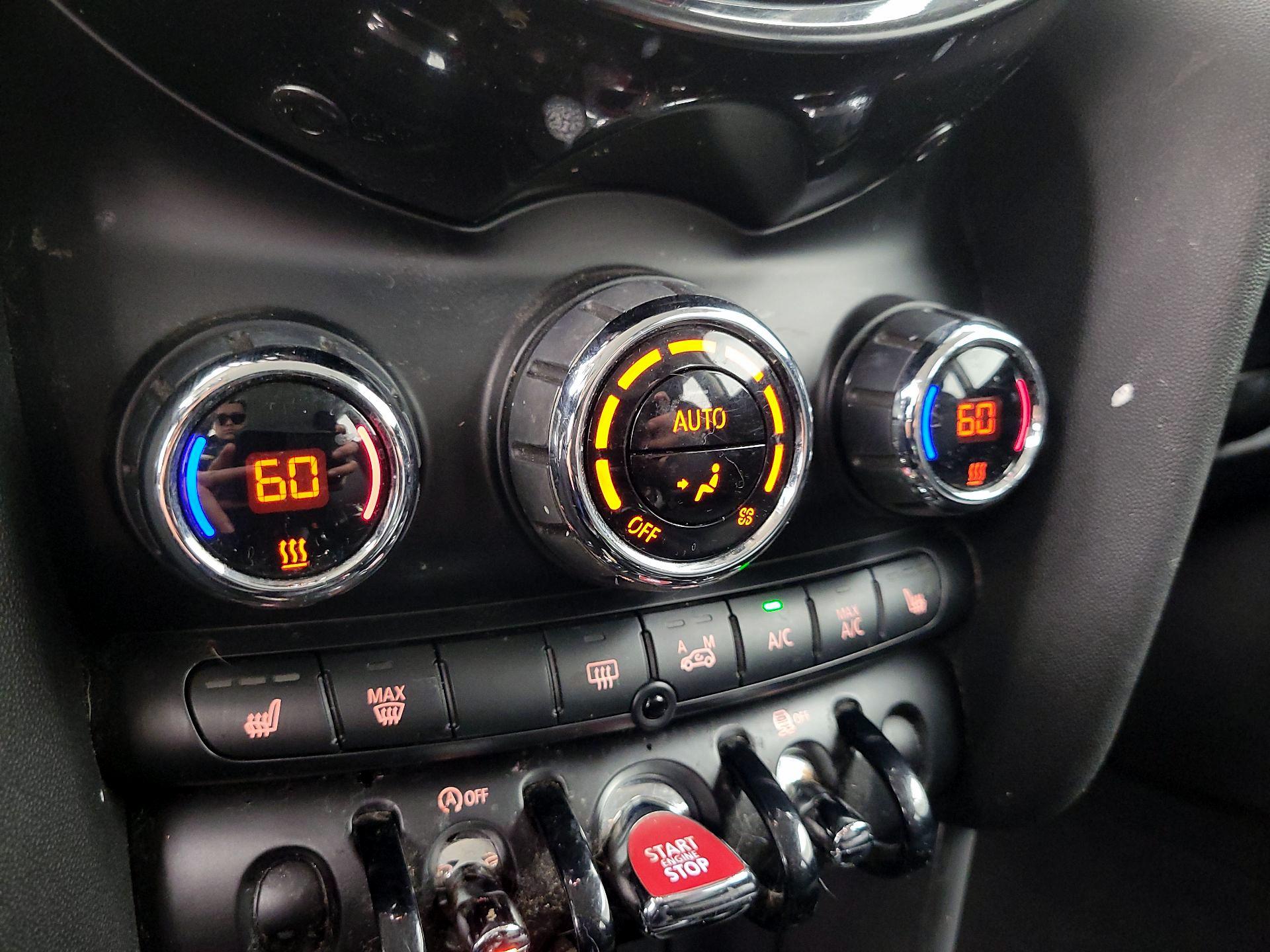 Thumbnail: 2017 MINI Cooper Hardtop - 15