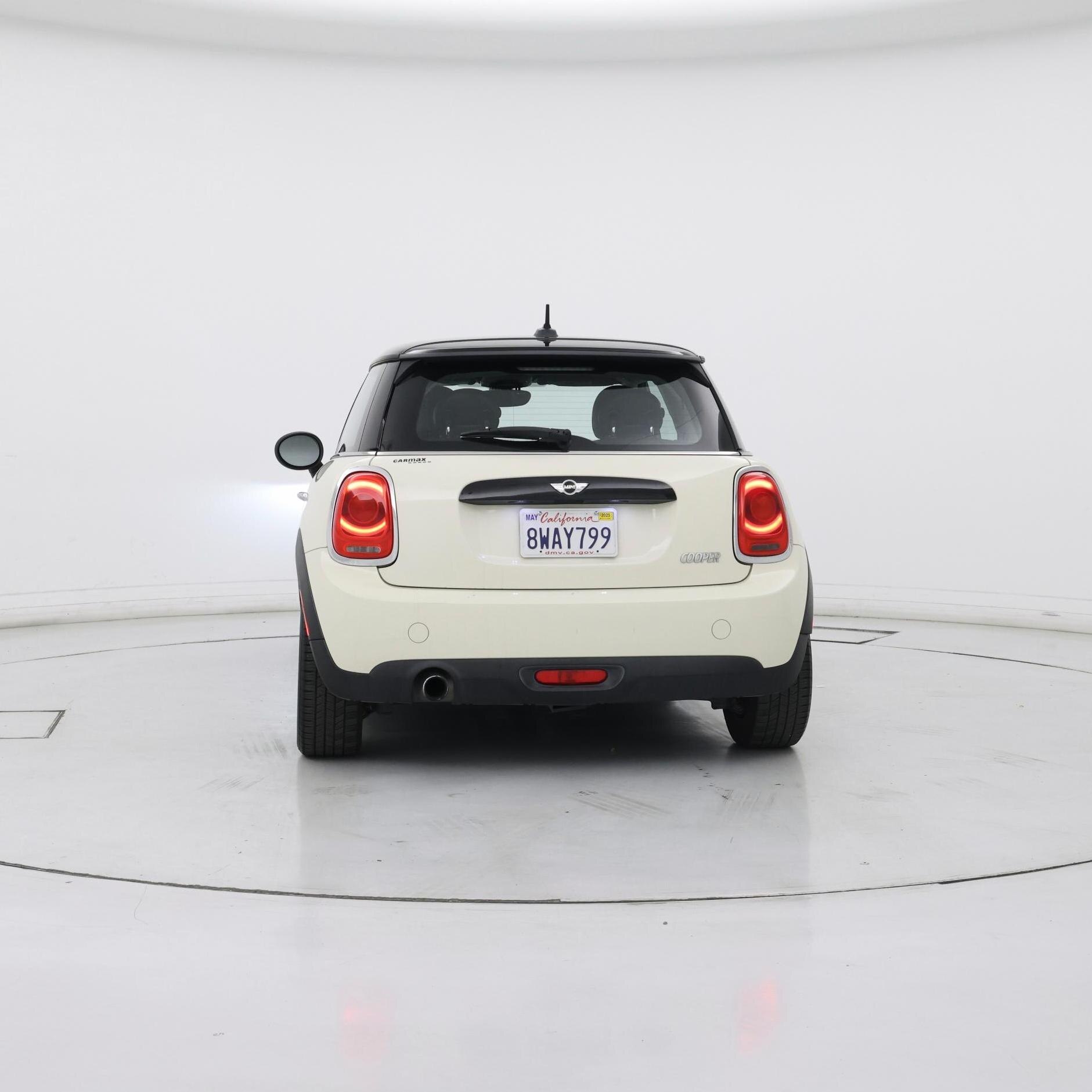 Thumbnail: 2017 MINI Cooper Hardtop - 6