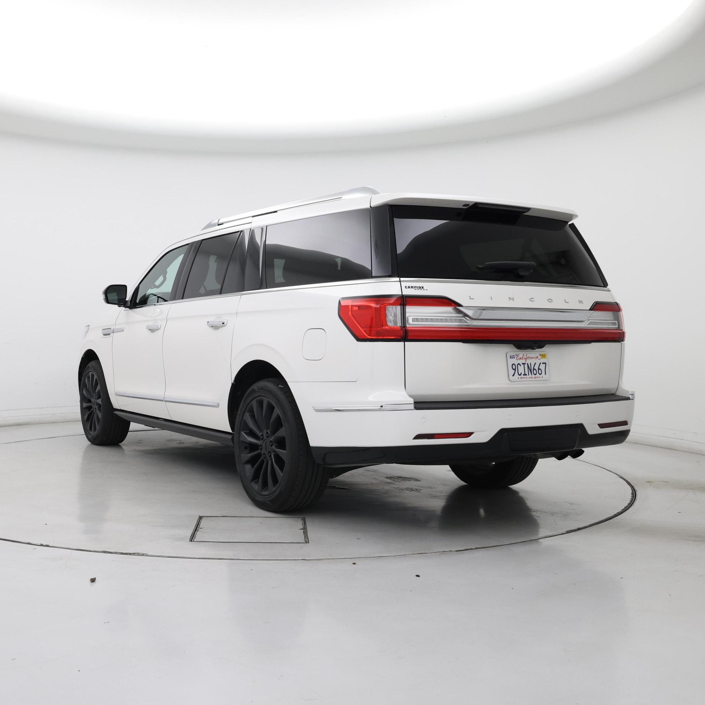 Thumbnail: 2018 Lincoln Navigator L - 2