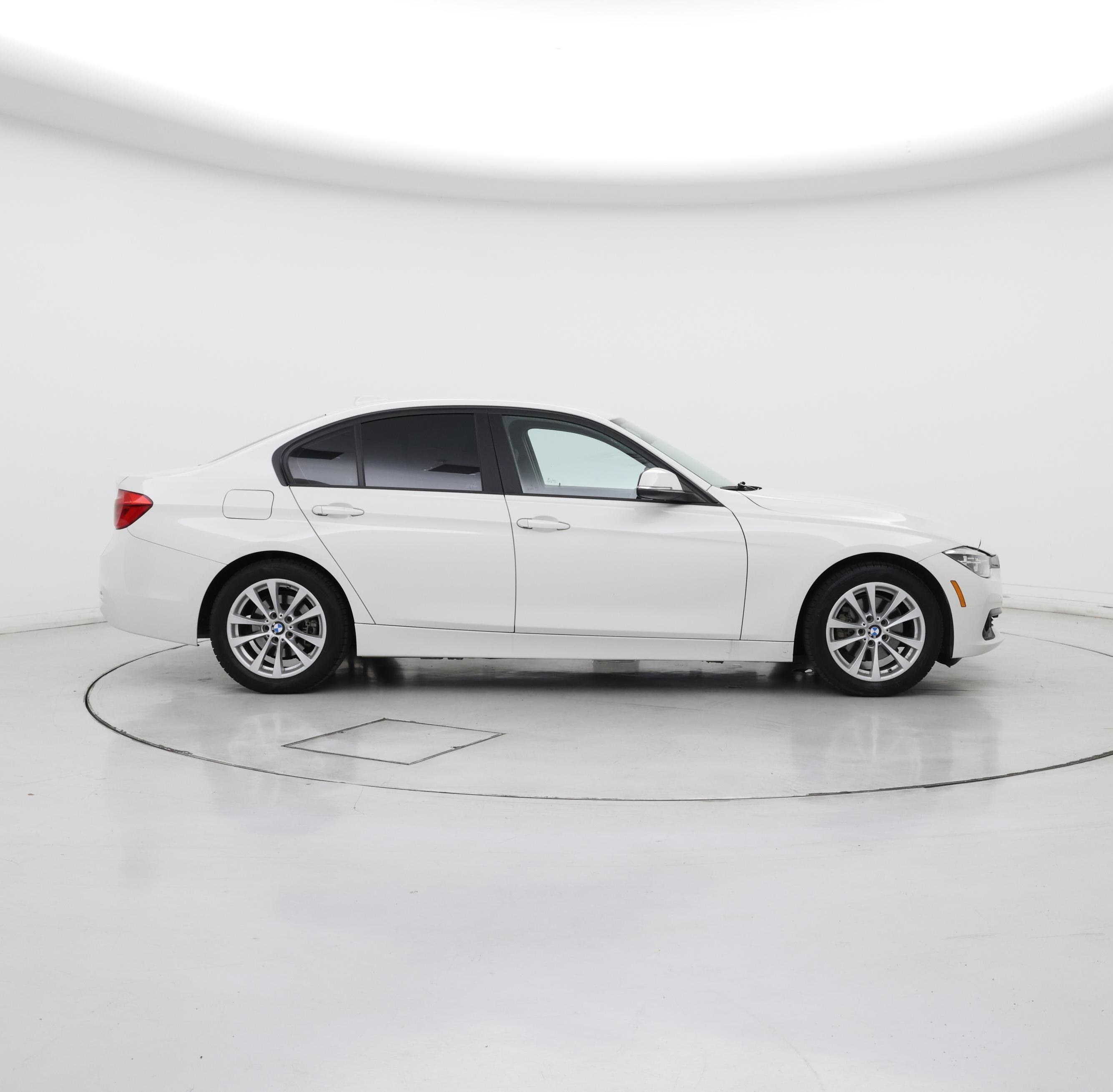 Thumbnail: 2018 BMW 3 Series - 7