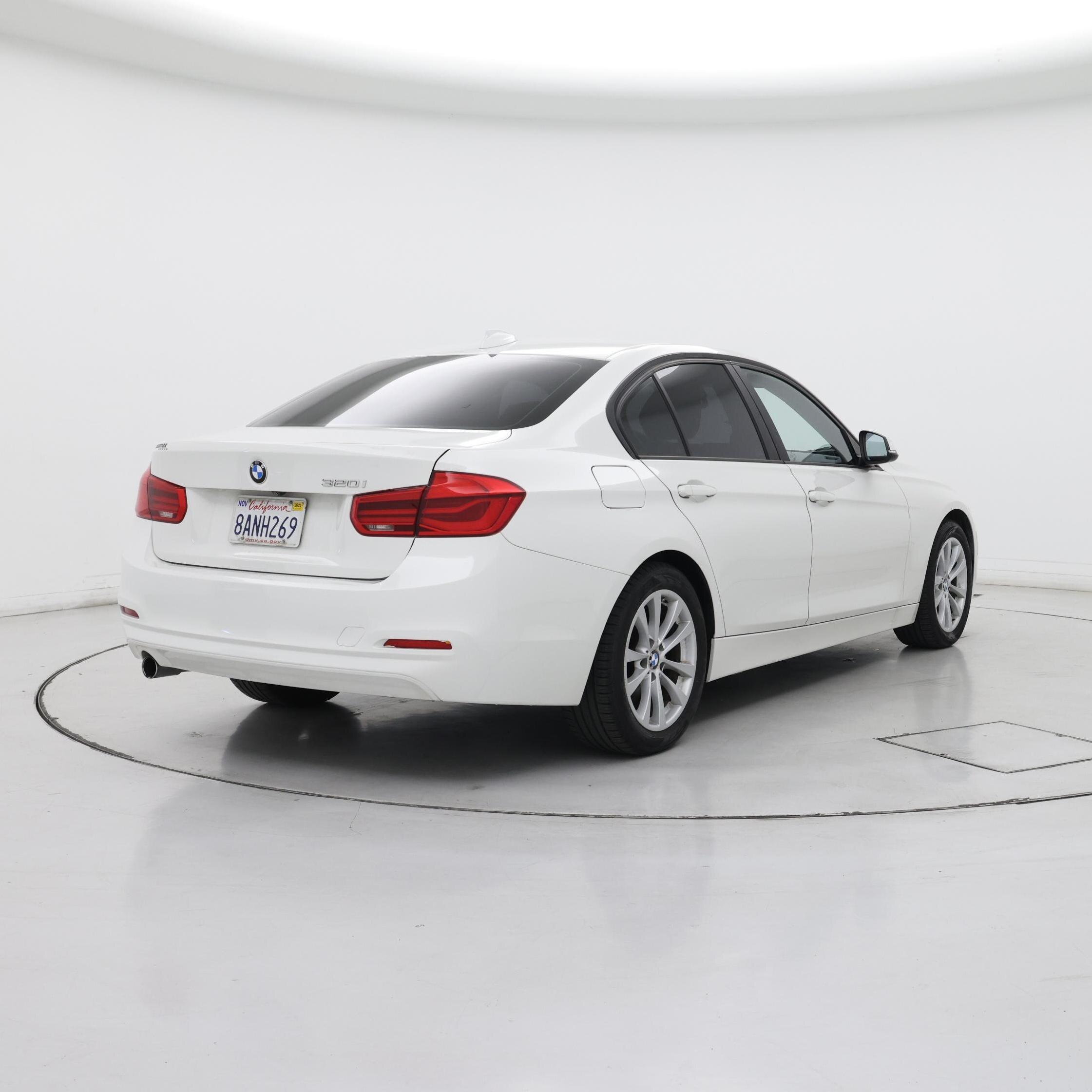 Thumbnail: 2018 BMW 3 Series - 8