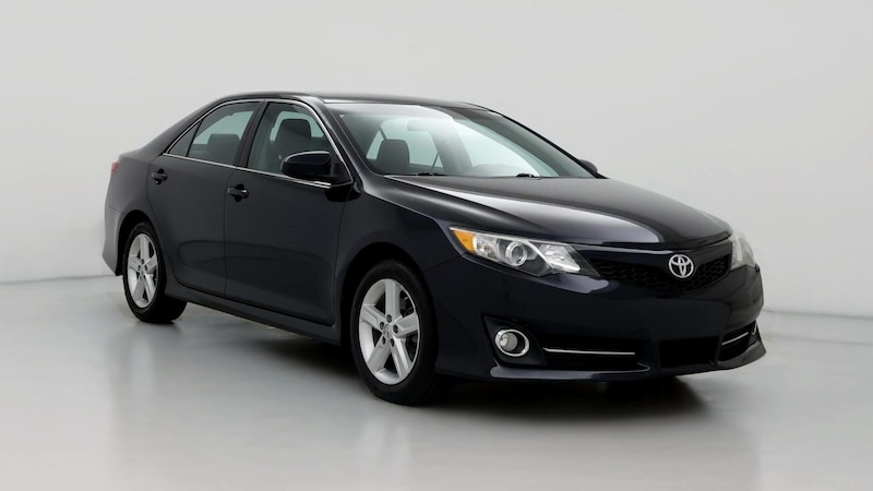 2014 Toyota Camry SE Hero Image