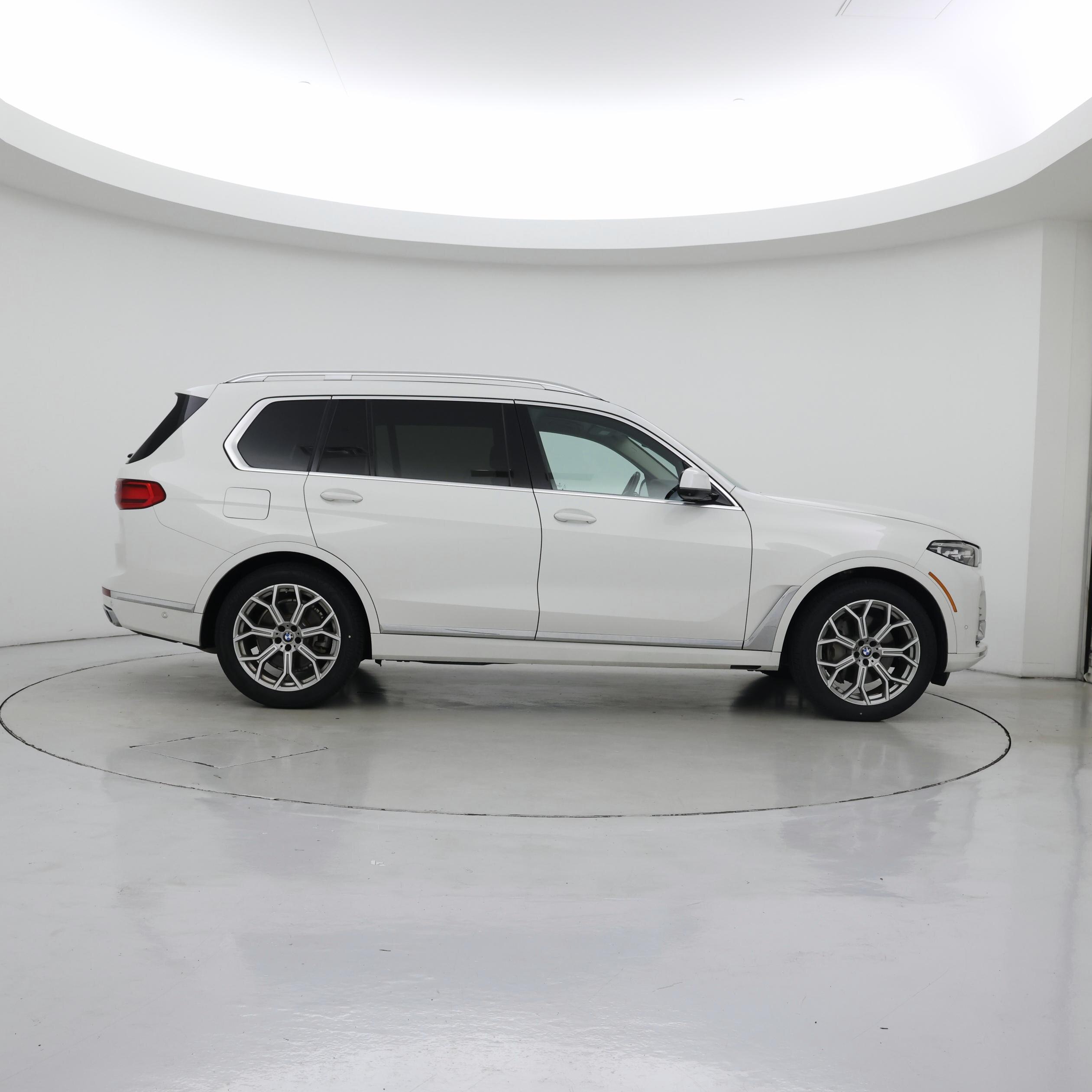 Thumbnail: 2020 BMW X7 - 7