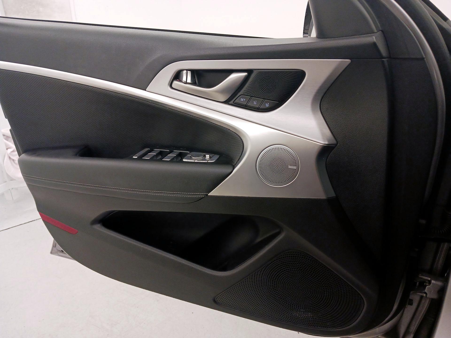 Thumbnail: 2021 Genesis G70 - 12