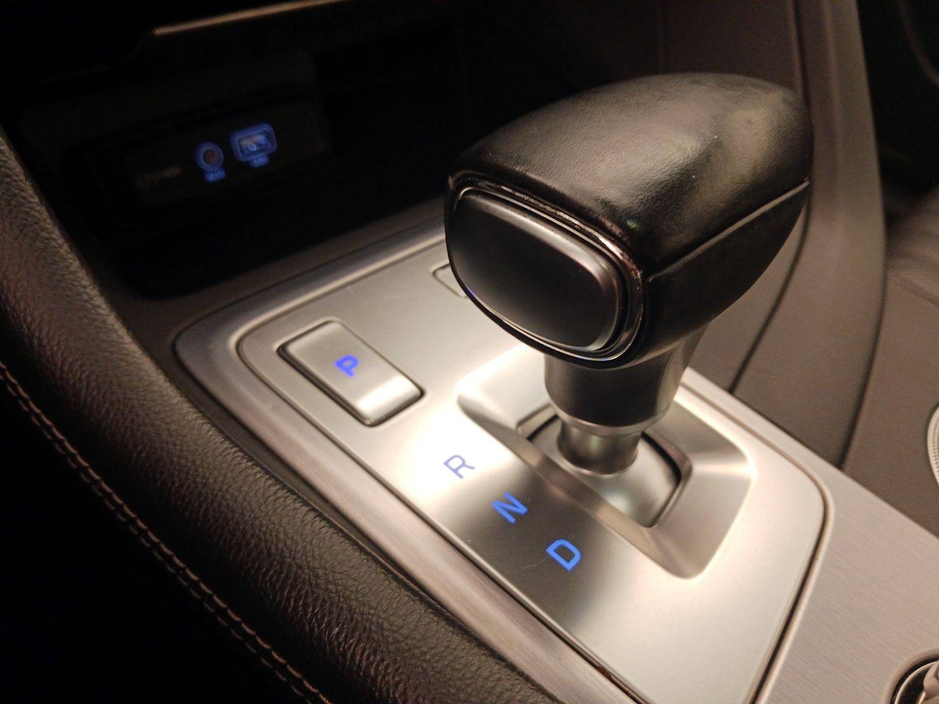 Thumbnail: 2021 Genesis G70 - 17