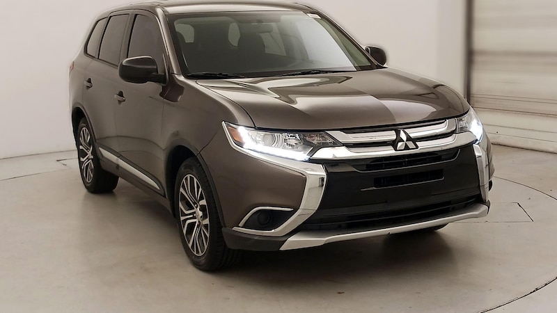 2017 Mitsubishi Outlander ES Hero Image