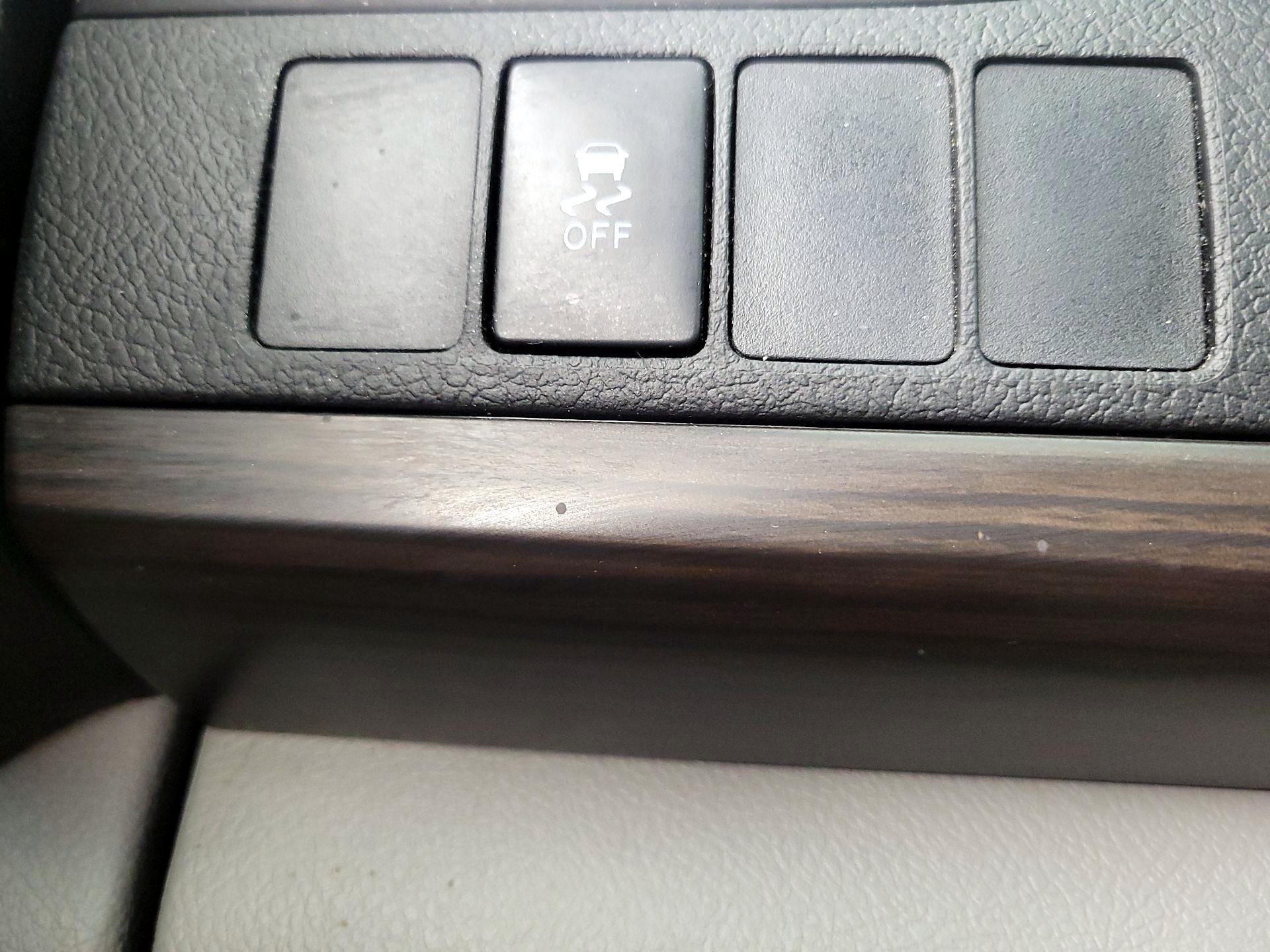 Thumbnail: 2016 Toyota Camry - 13