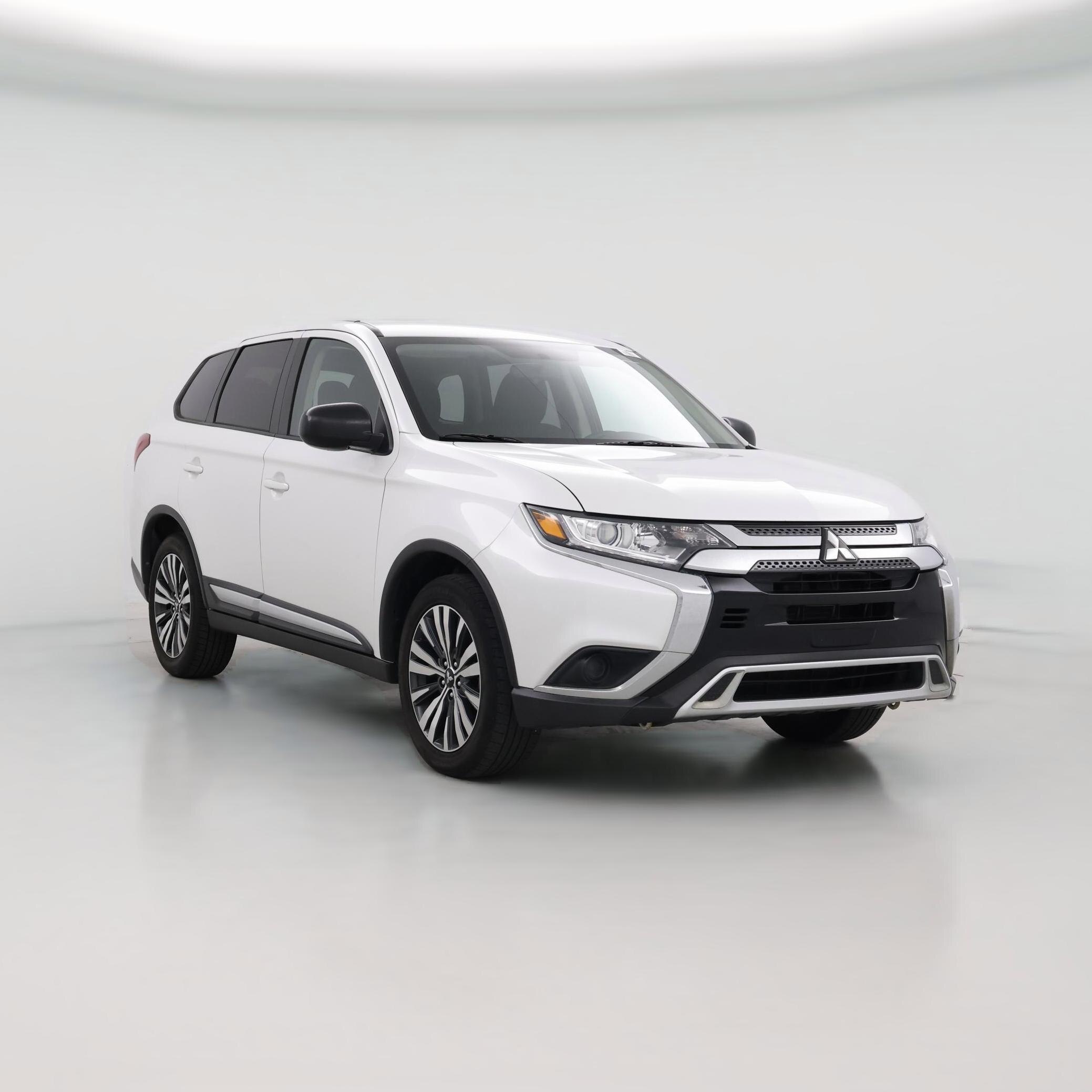 Thumbnail: 2020 Mitsubishi Outlander - 1
