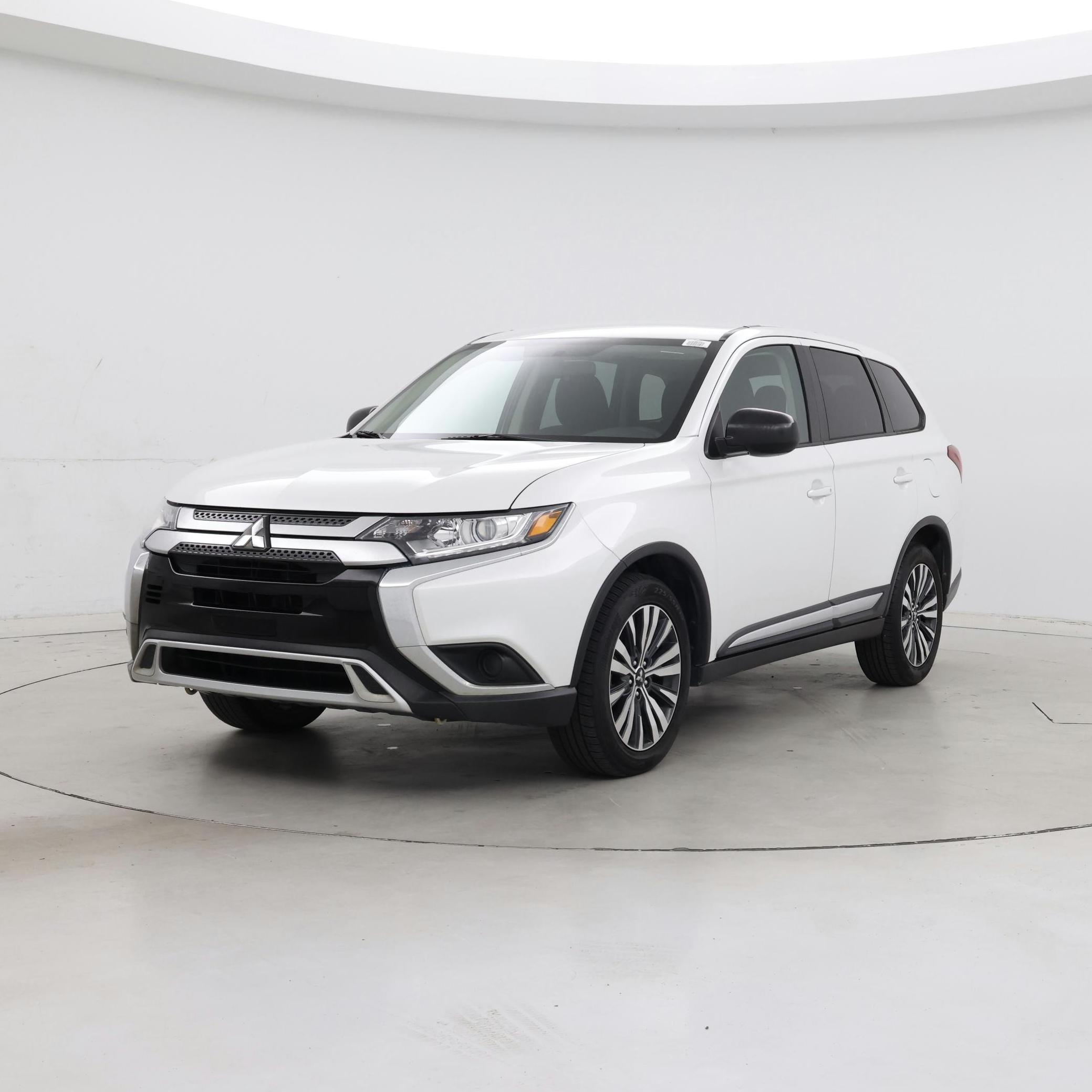 Thumbnail: 2020 Mitsubishi Outlander - 4