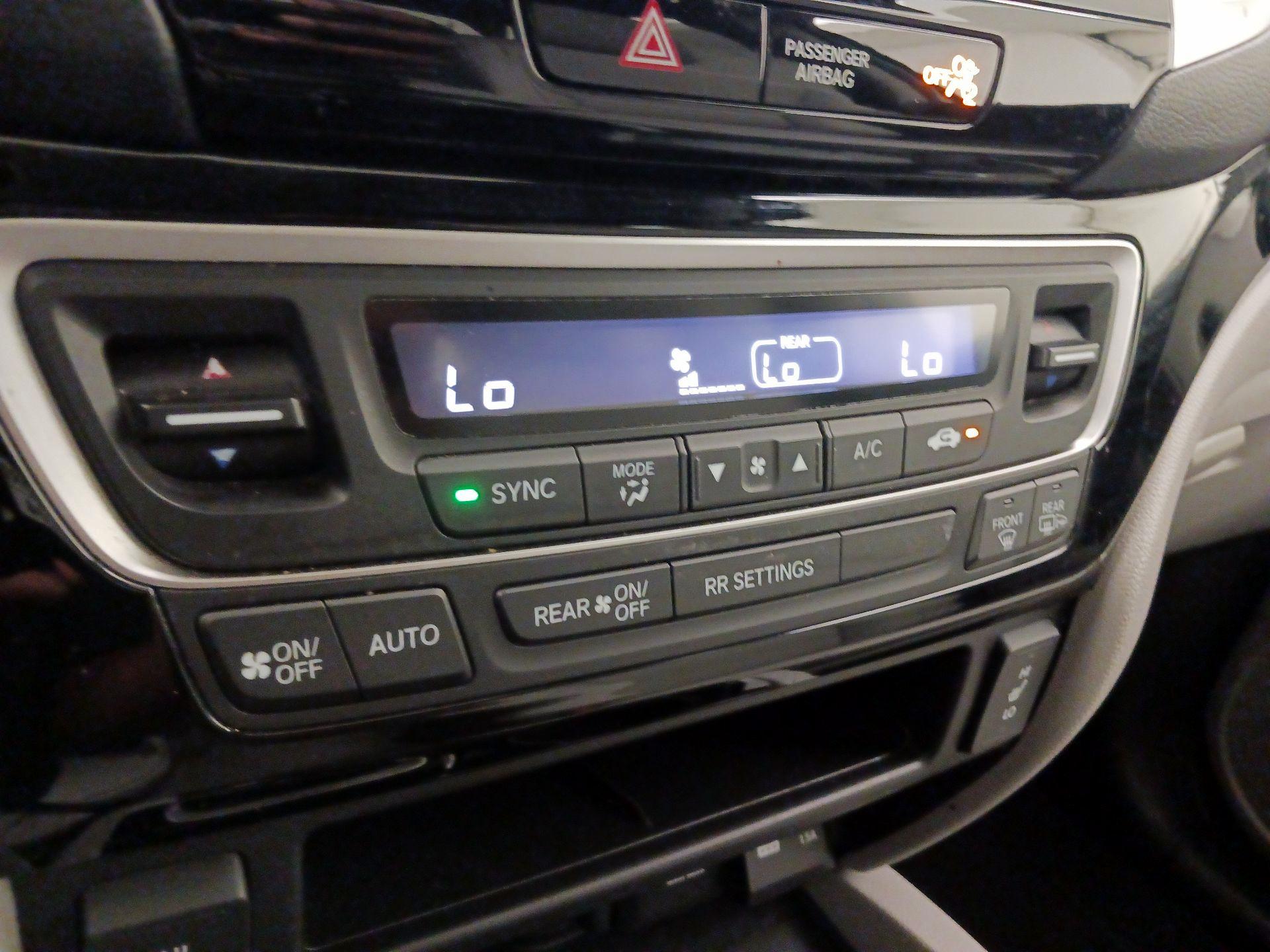 Thumbnail: 2019 Honda Ridgeline - 15