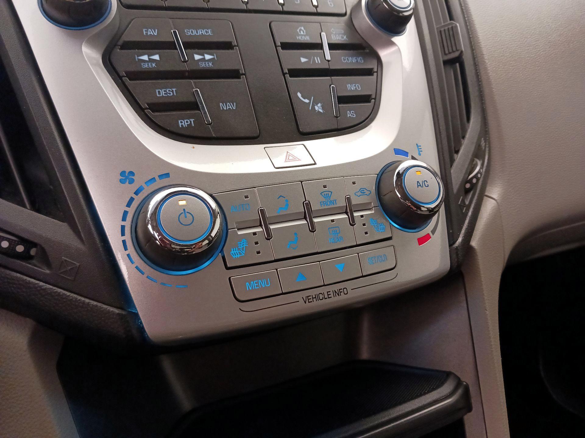 Thumbnail: 2016 Chevrolet Equinox - 16