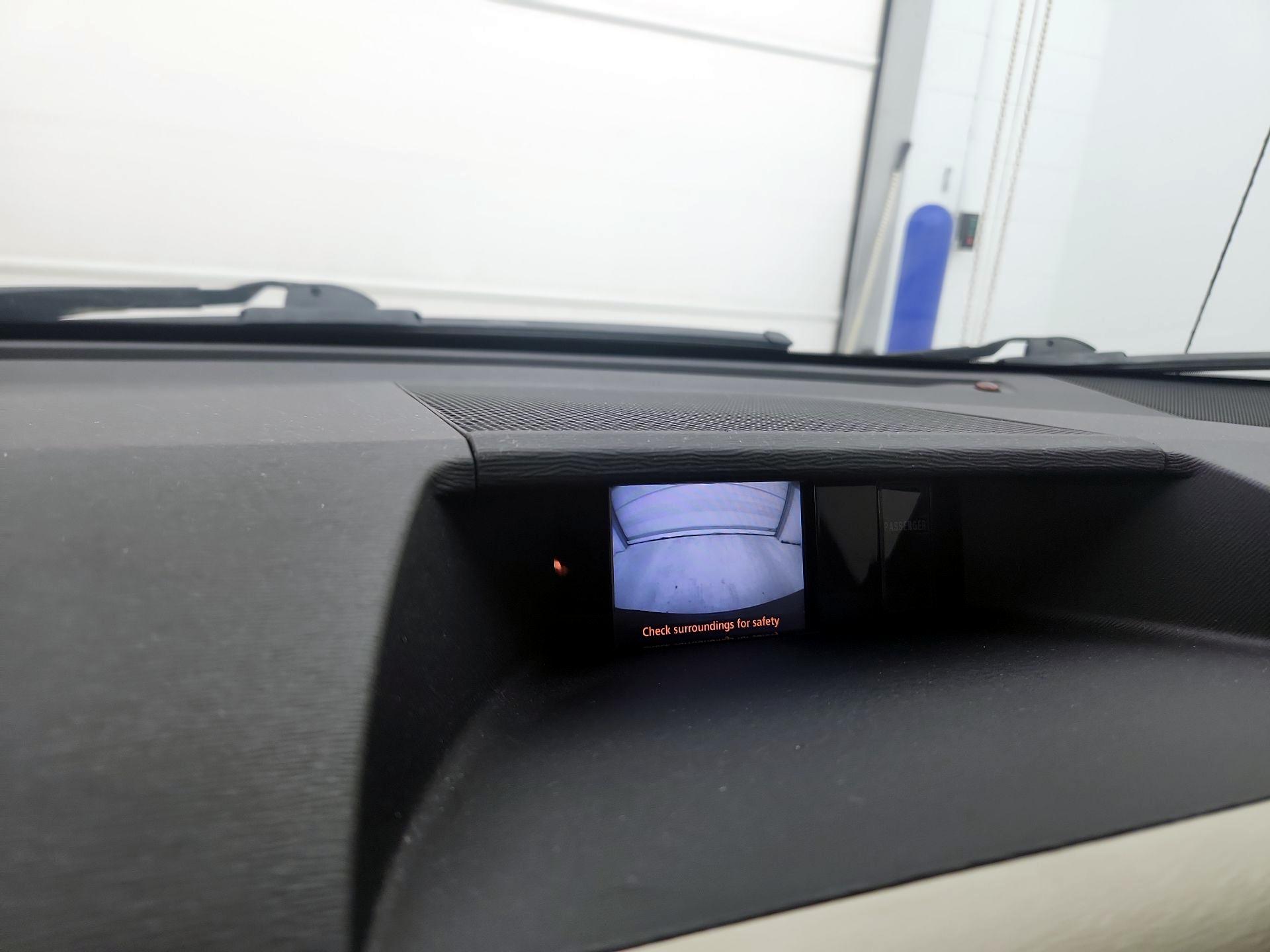 Thumbnail: 2014 Toyota Sienna - 14