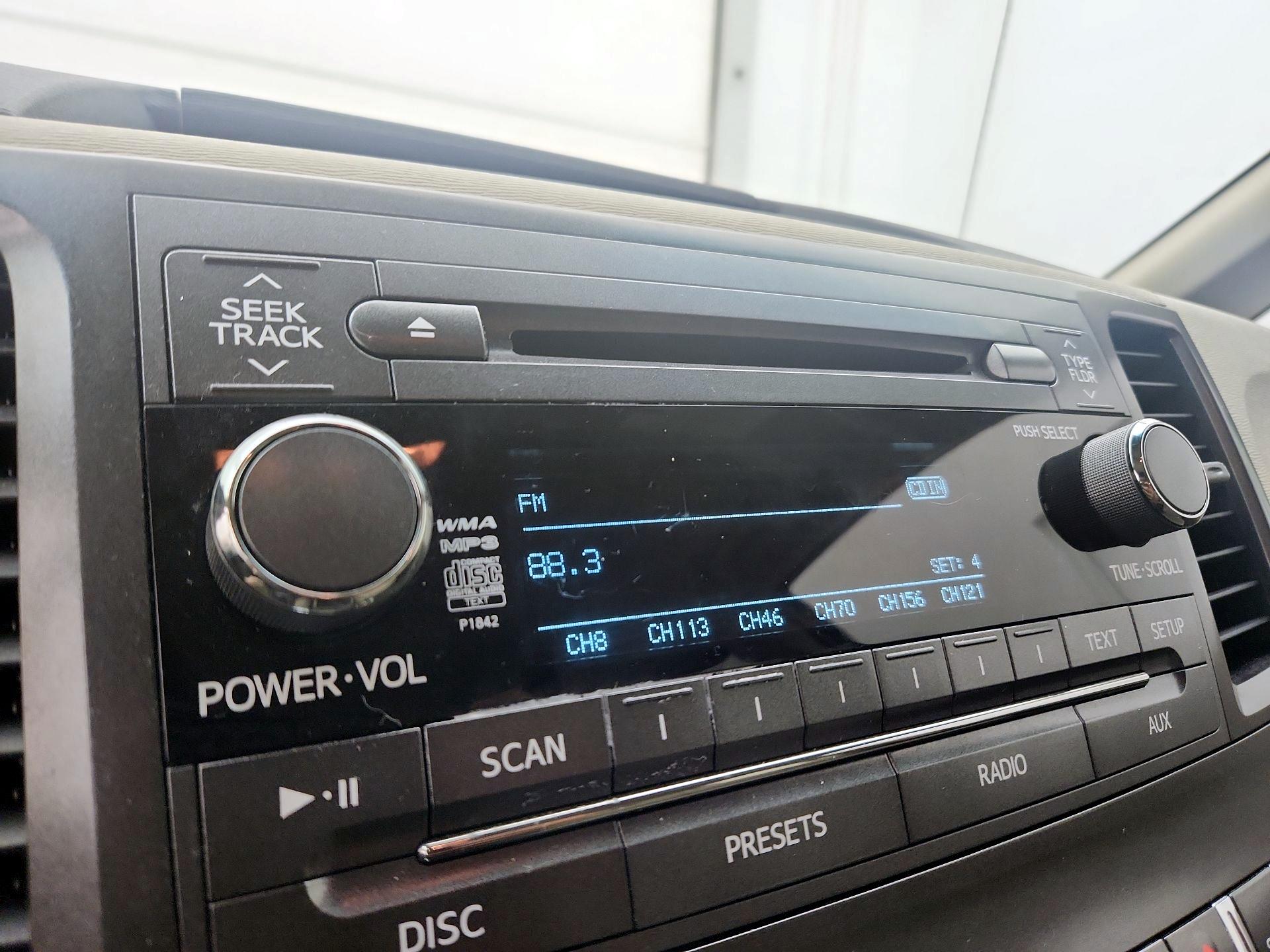 Thumbnail: 2014 Toyota Sienna - 15