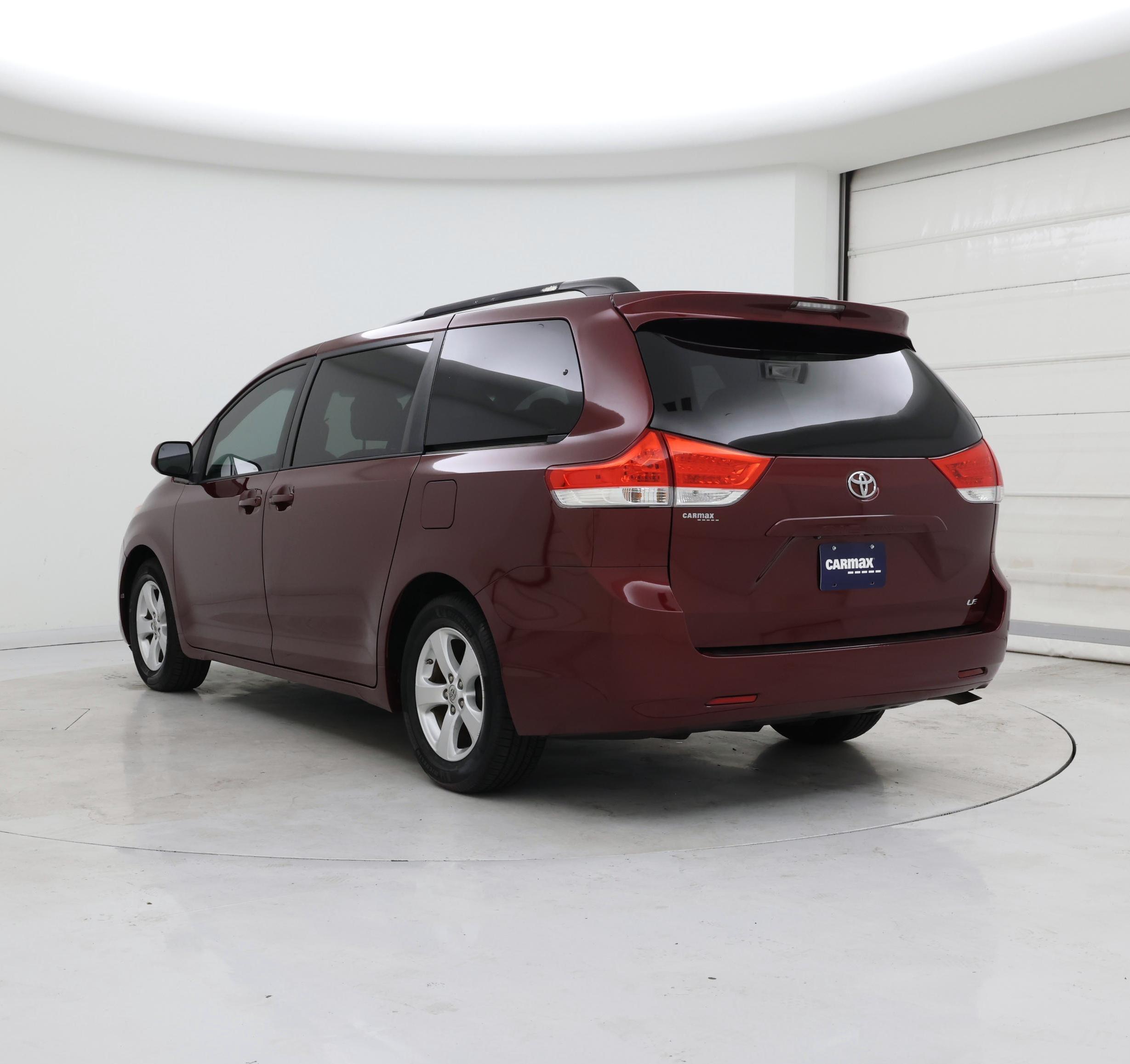 Thumbnail: 2014 Toyota Sienna - 2