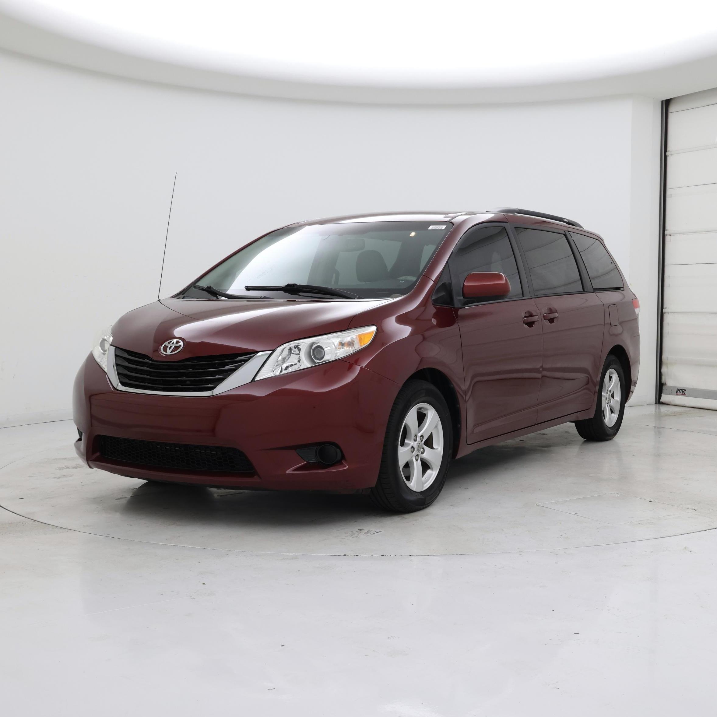 Thumbnail: 2014 Toyota Sienna - 4