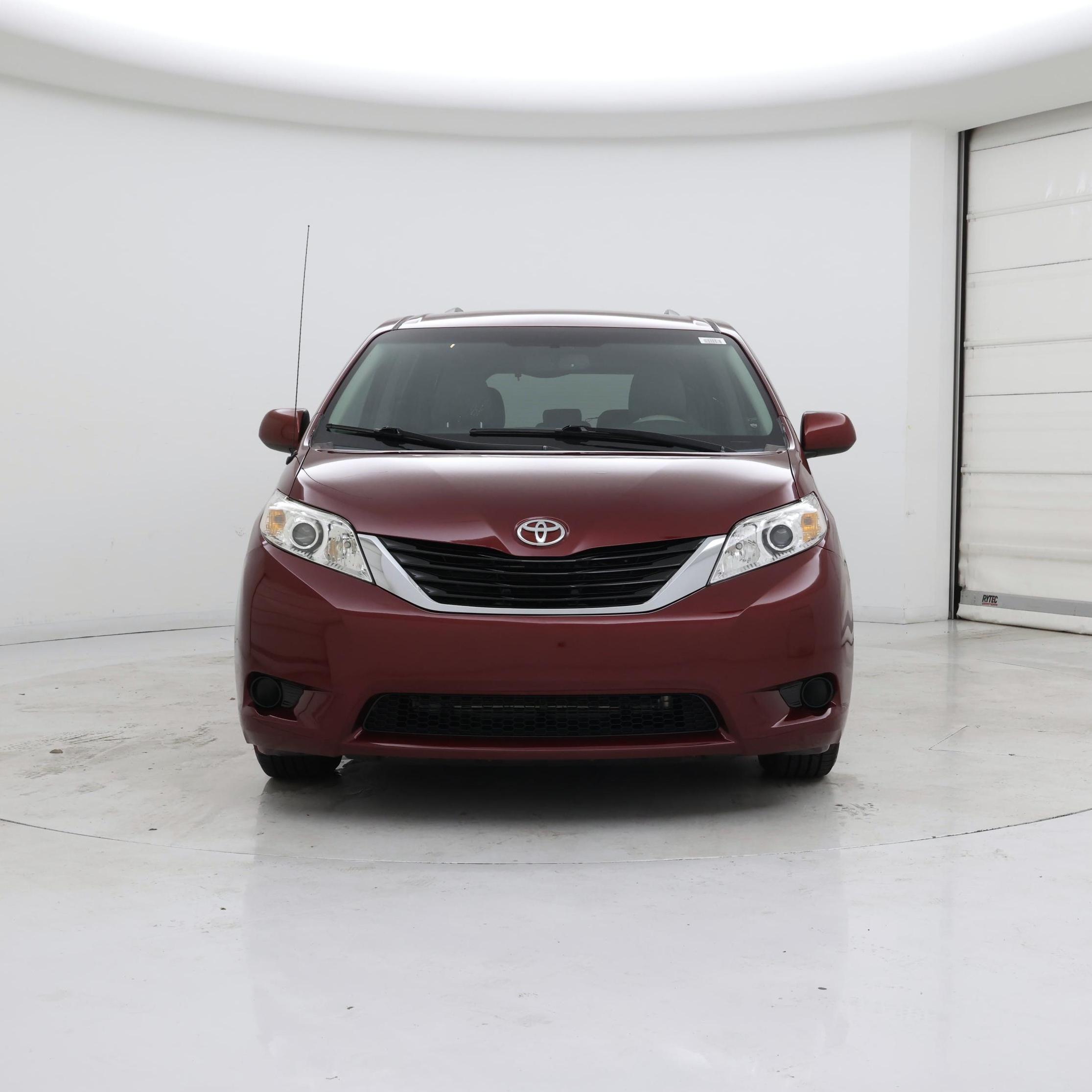 Thumbnail: 2014 Toyota Sienna - 5