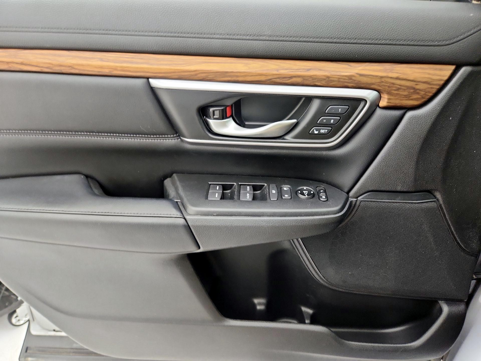 Thumbnail: 2018 Honda CR-V - 12