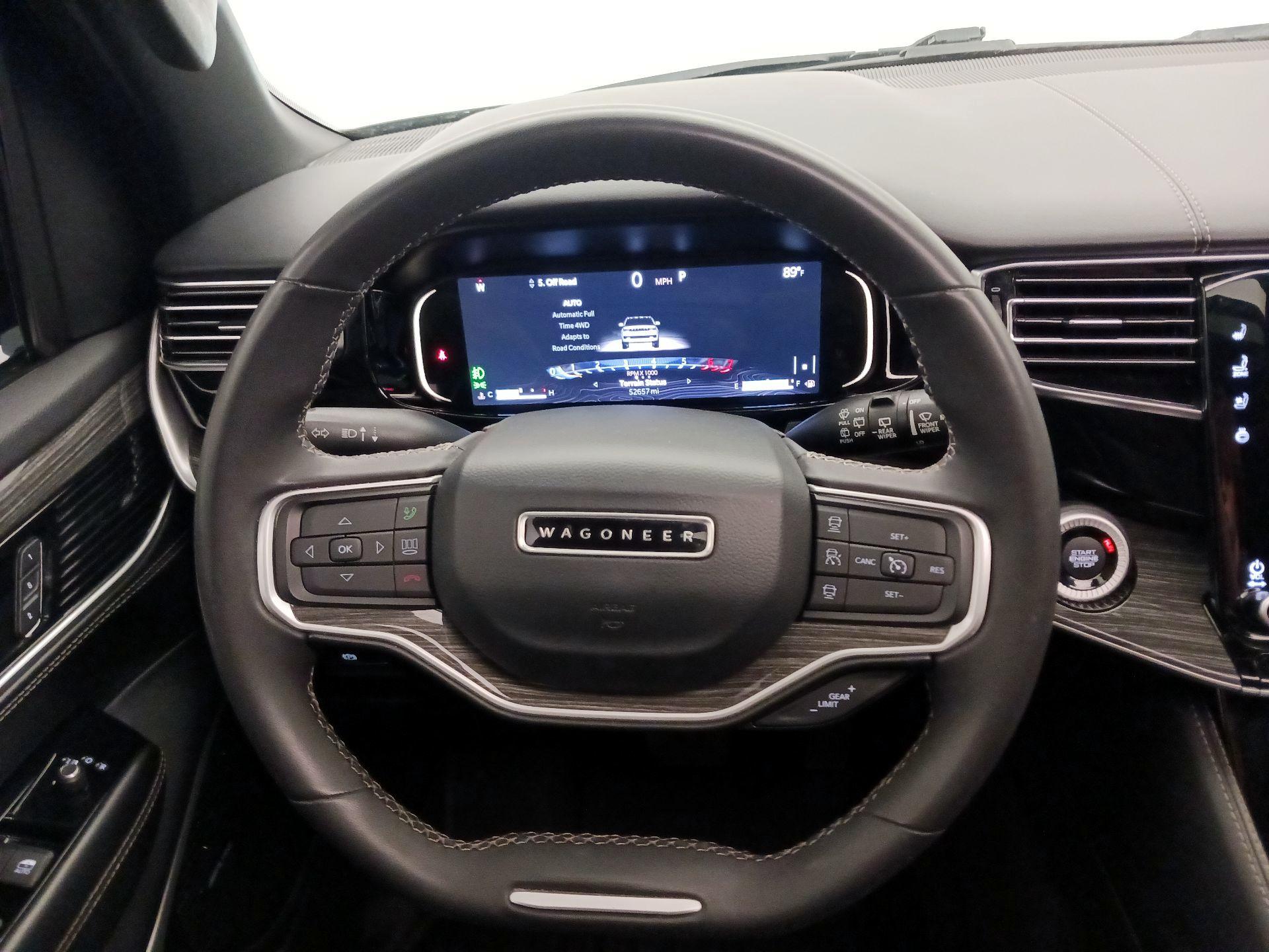 Thumbnail: 2022 Jeep Wagoneer - 10