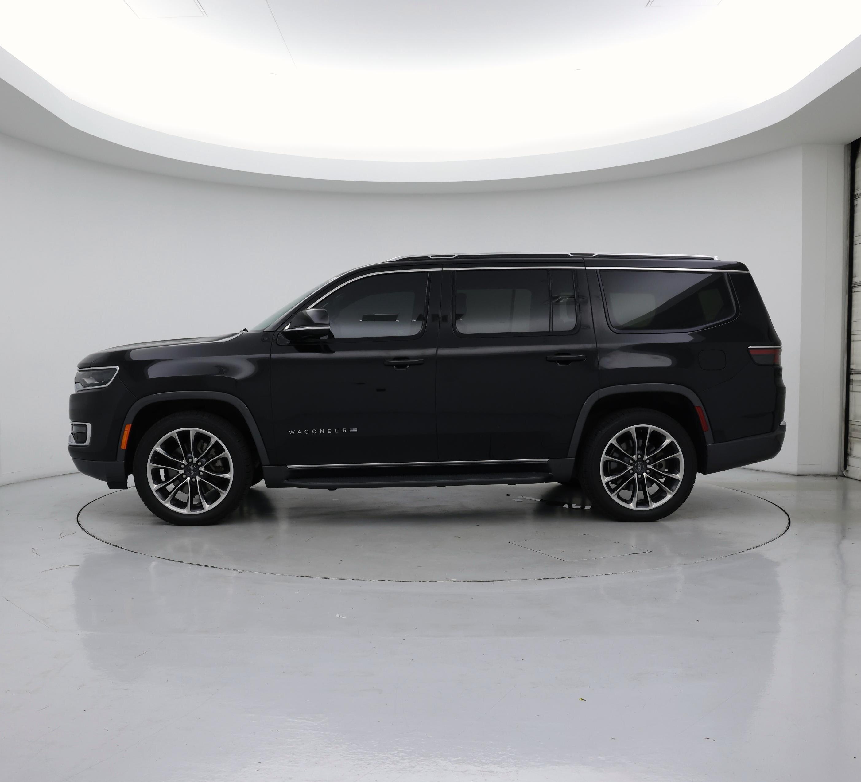 Thumbnail: 2022 Jeep Wagoneer - 3