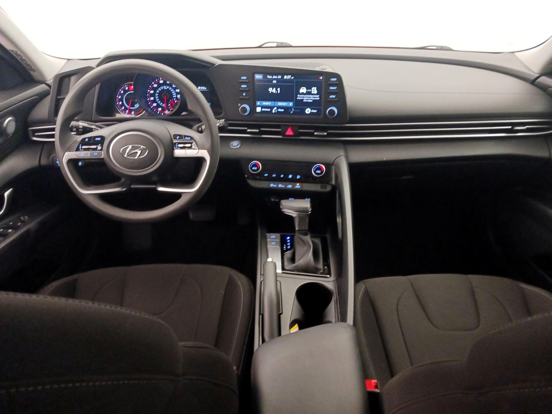 Thumbnail: 2022 Hyundai Elantra - 9