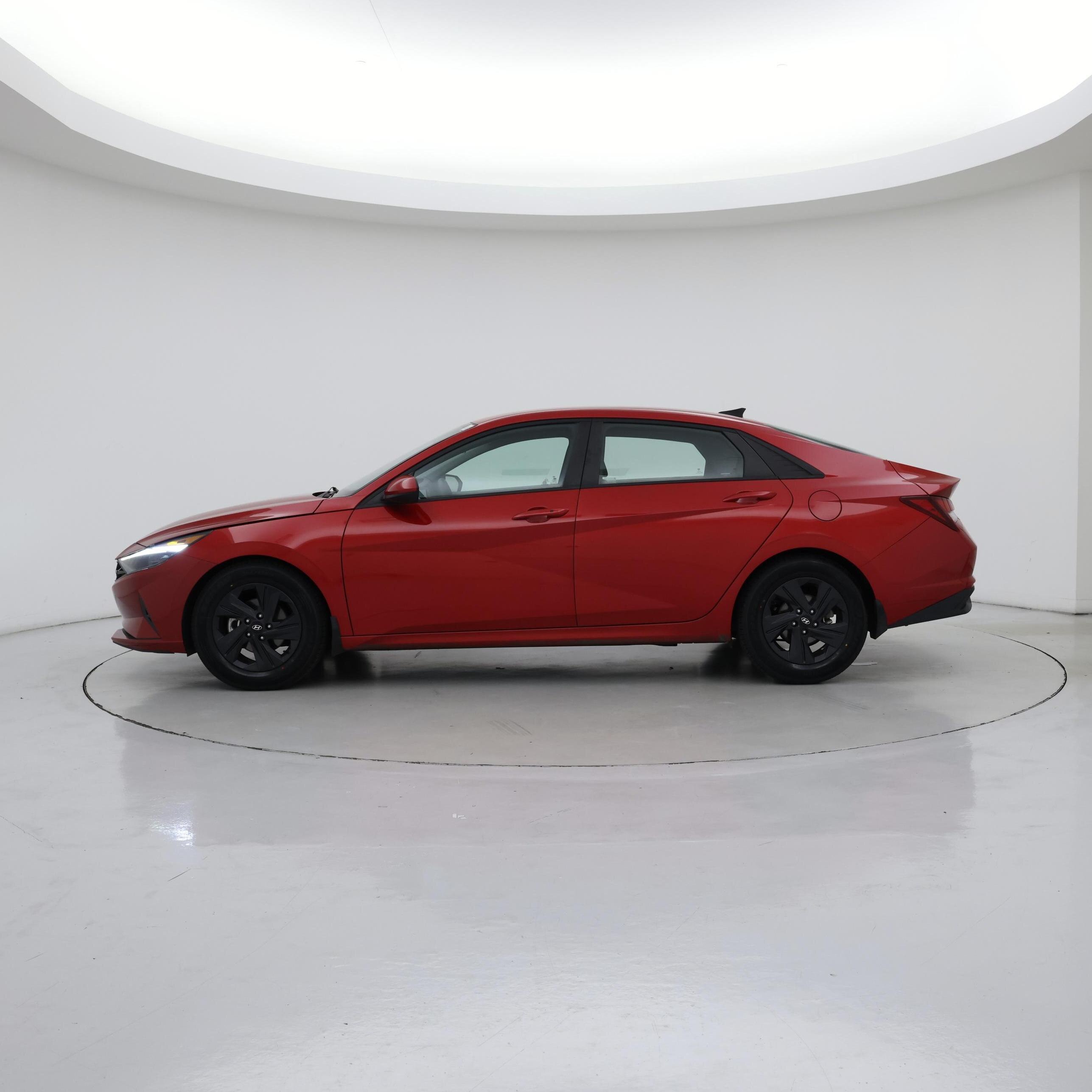 Thumbnail: 2022 Hyundai Elantra - 3