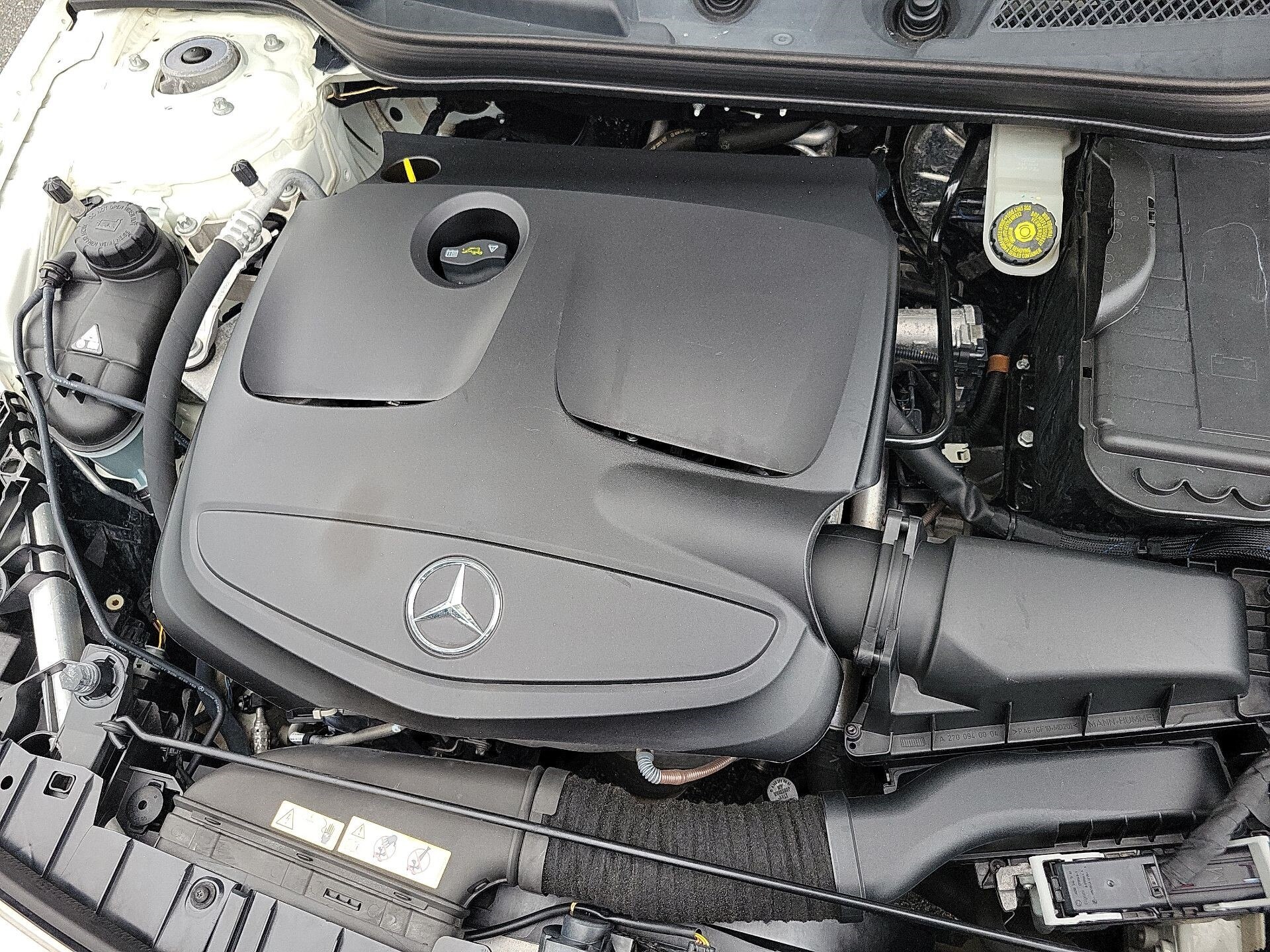 Thumbnail: 2015 Mercedes-Benz GLA - 12
