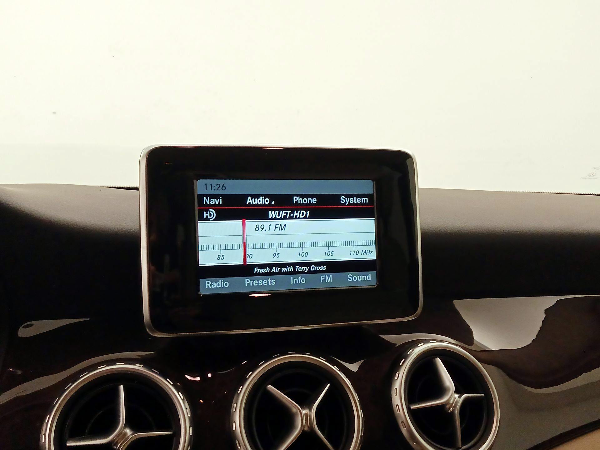 Thumbnail: 2015 Mercedes-Benz GLA - 15