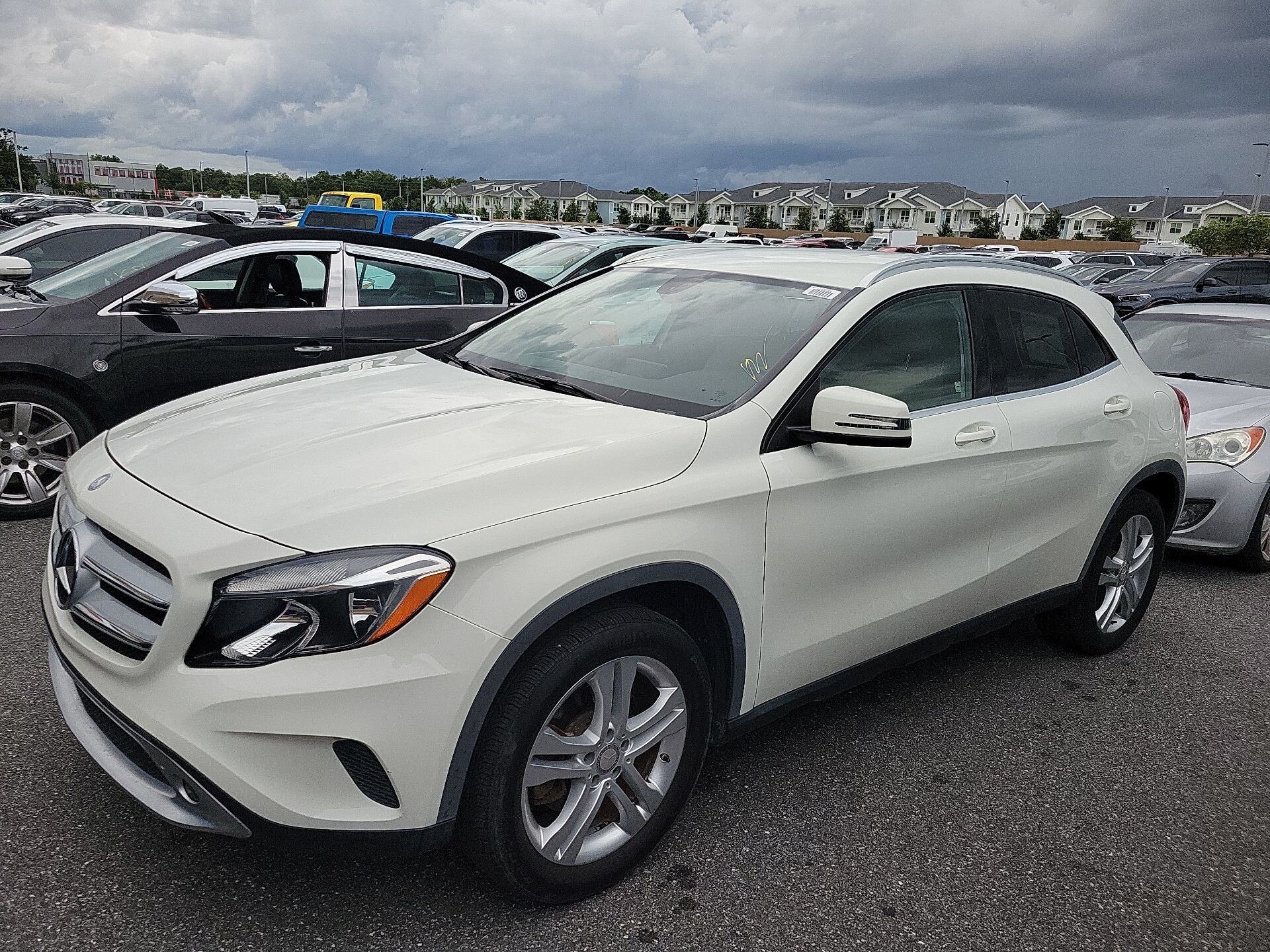Thumbnail: 2015 Mercedes-Benz GLA - 2