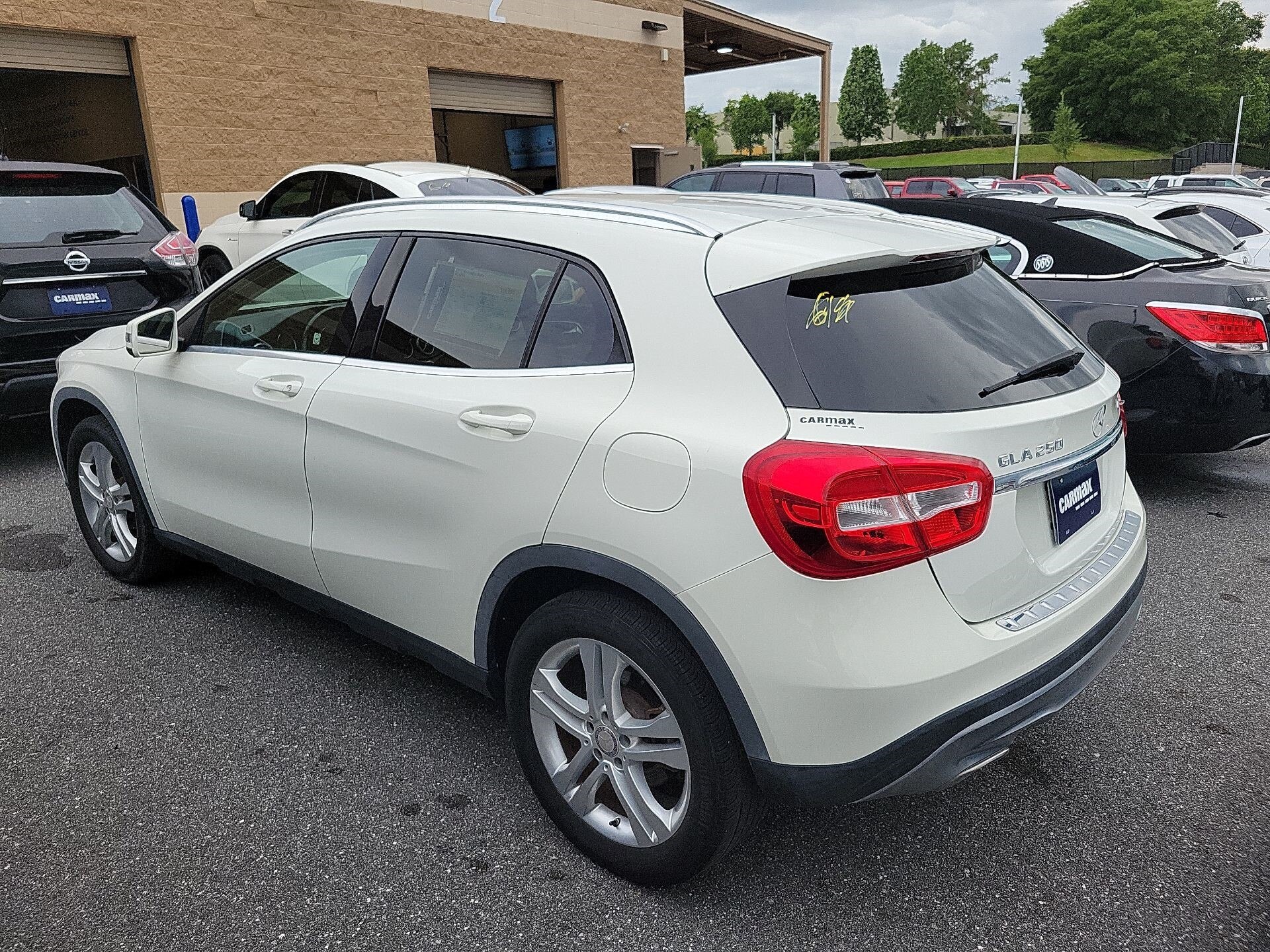 Thumbnail: 2015 Mercedes-Benz GLA - 4