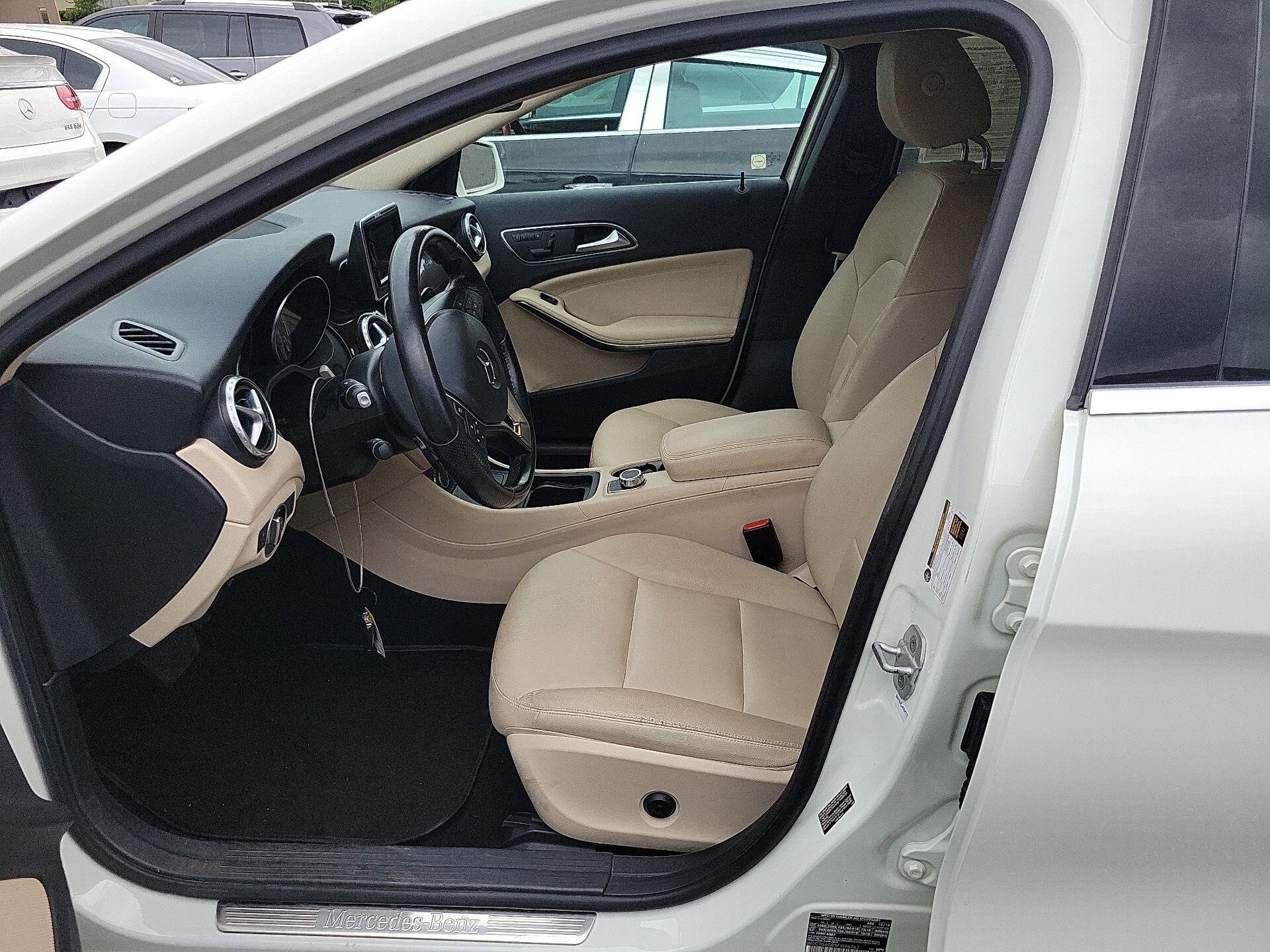 Thumbnail: 2015 Mercedes-Benz GLA - 7