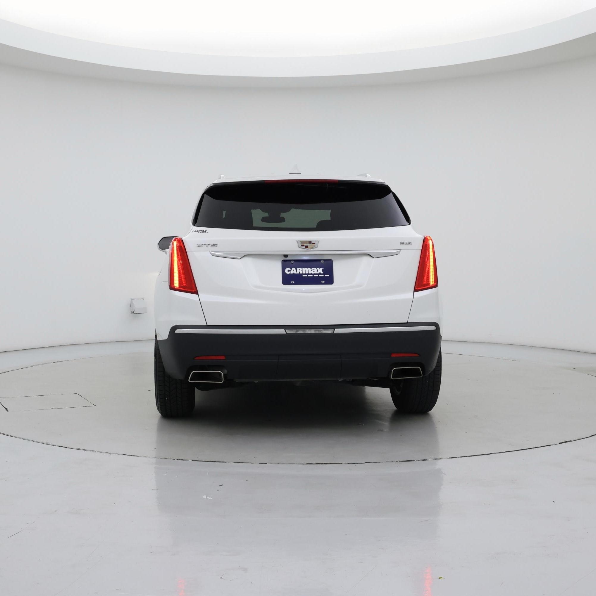 Thumbnail: 2017 Cadillac XT5 - 6