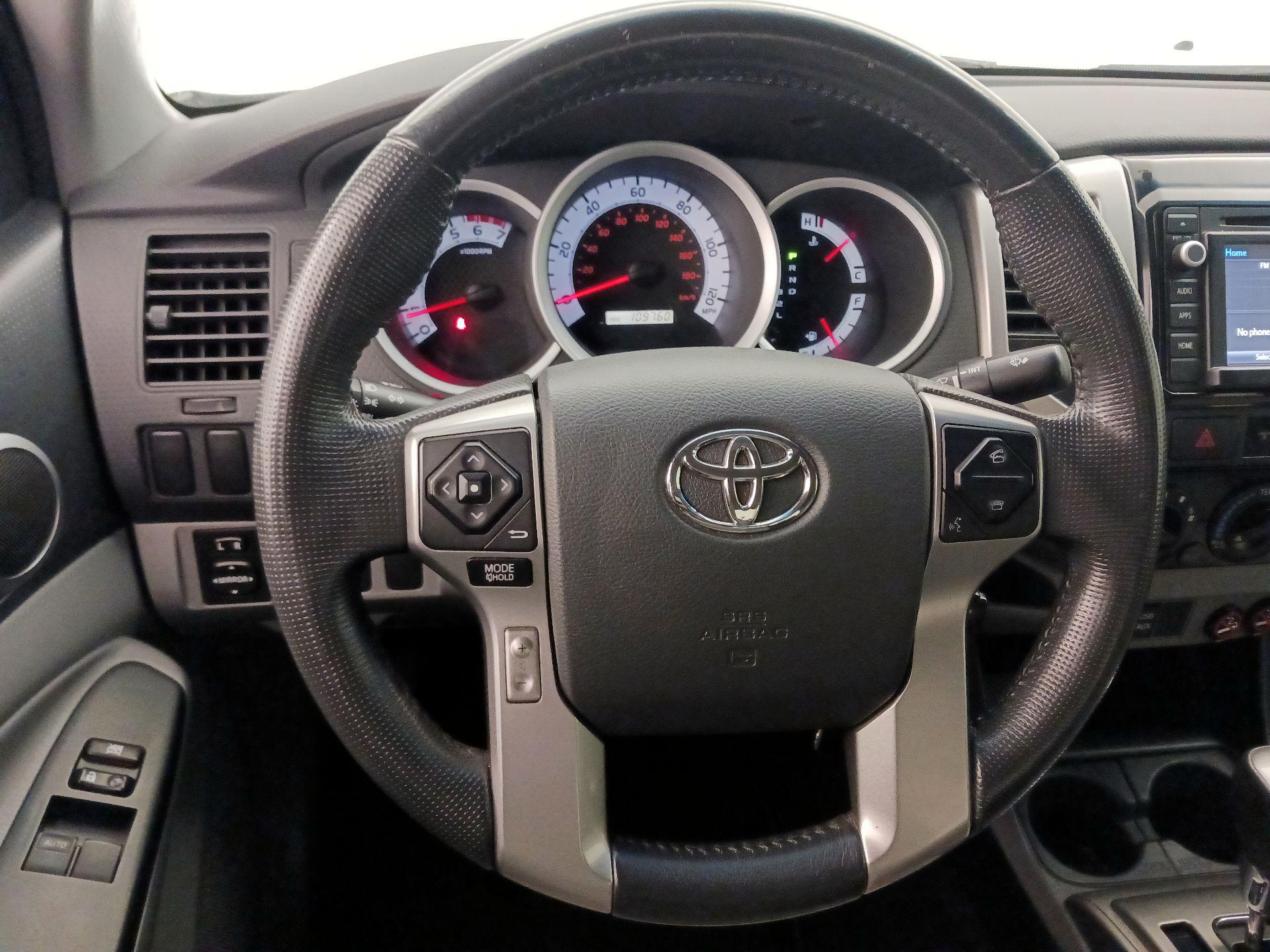 Thumbnail: 2015 Toyota Tacoma - 10