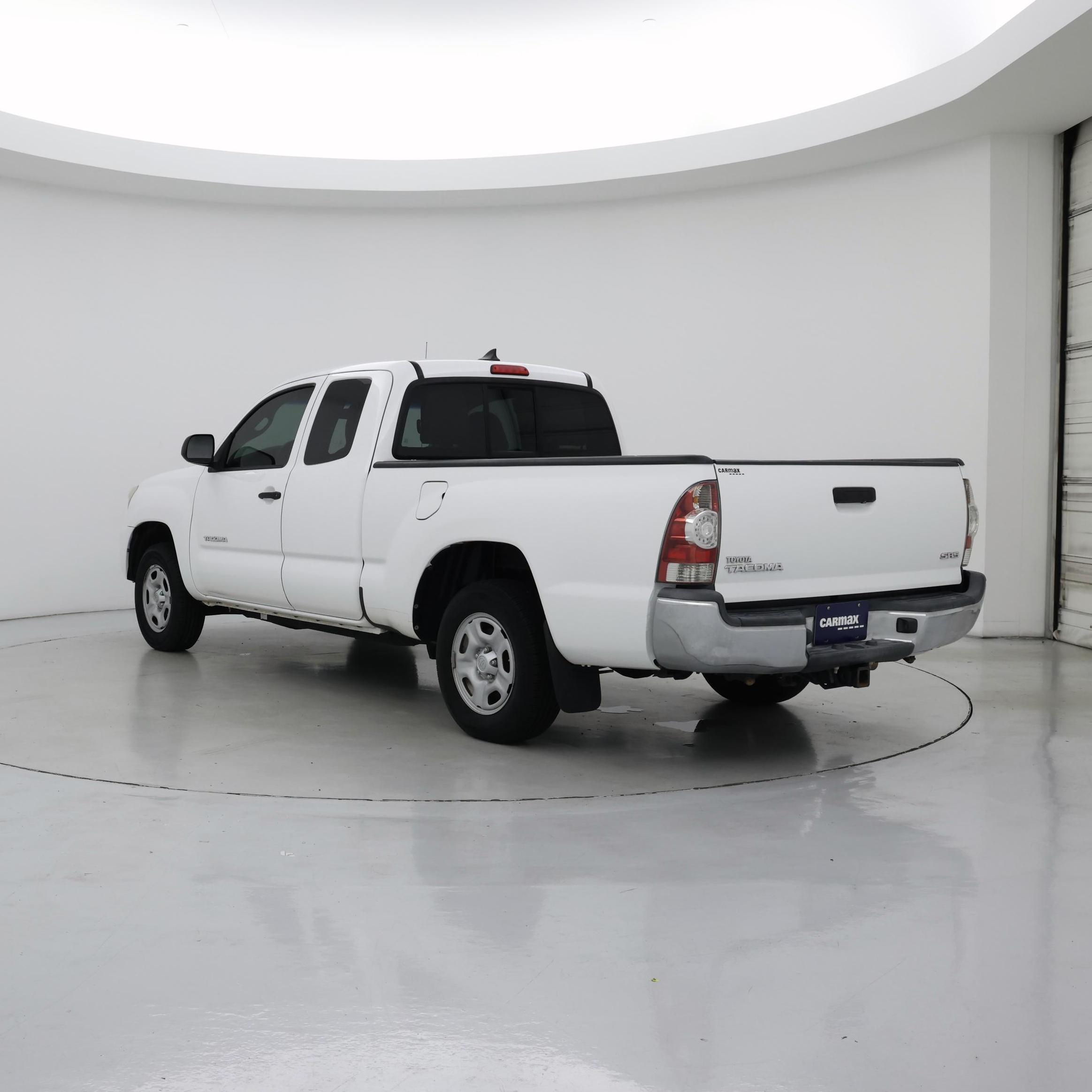 Thumbnail: 2015 Toyota Tacoma - 2