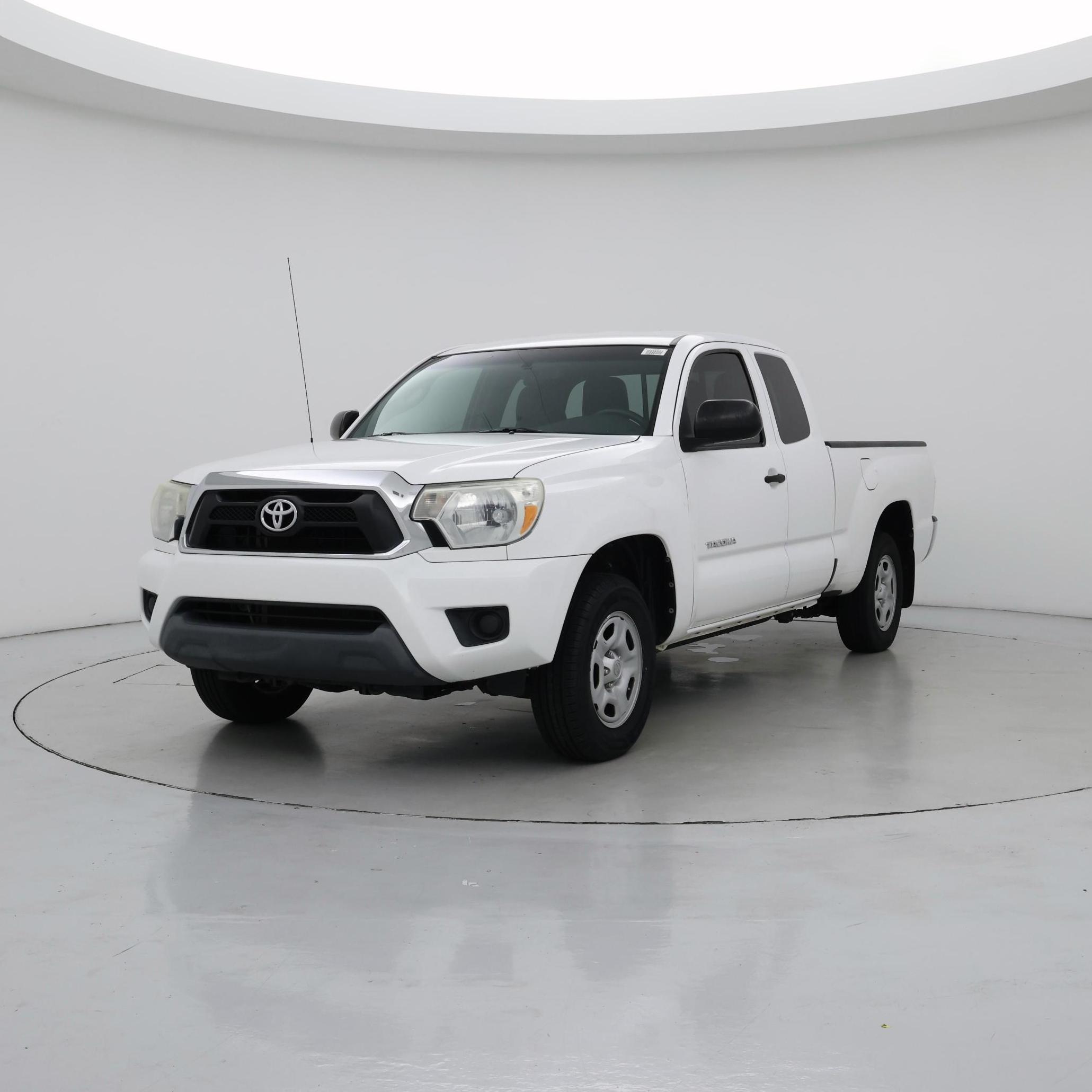 Thumbnail: 2015 Toyota Tacoma - 4