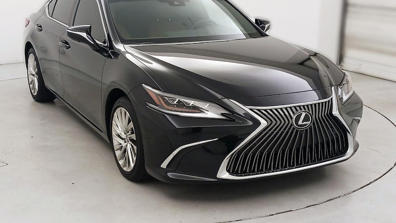 2021 Lexus ES  Hero Image