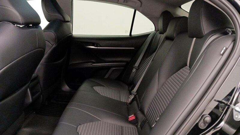 2024 Toyota Camry SE 19