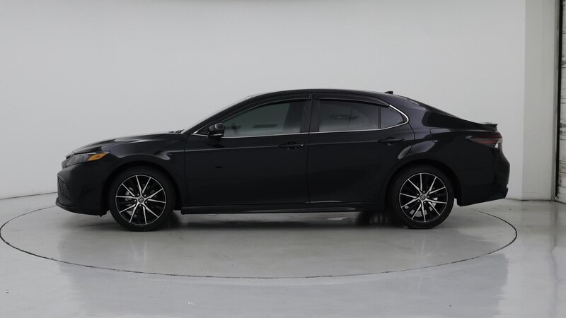 2024 Toyota Camry SE 3