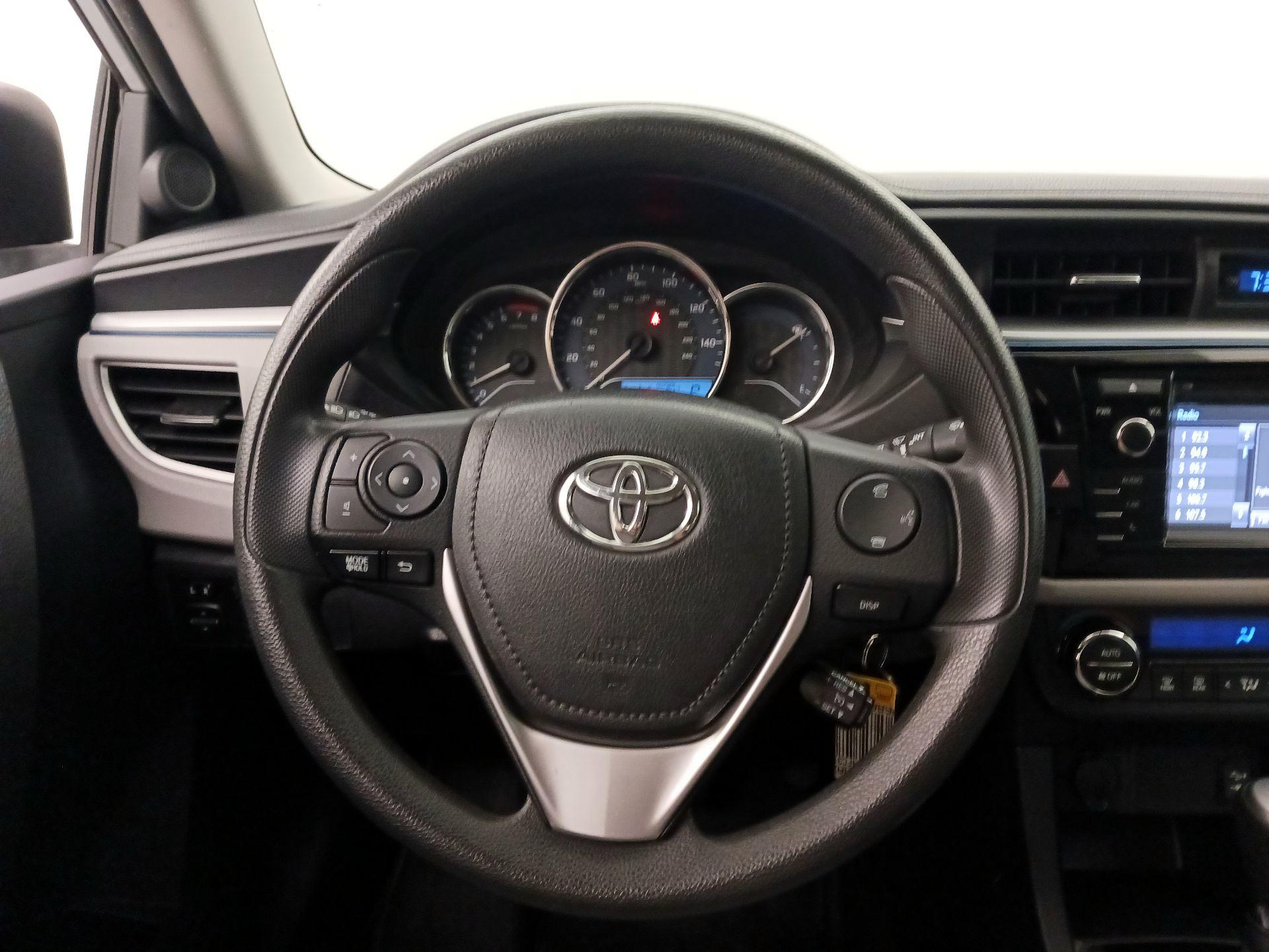 Thumbnail: 2015 Toyota Corolla - 10