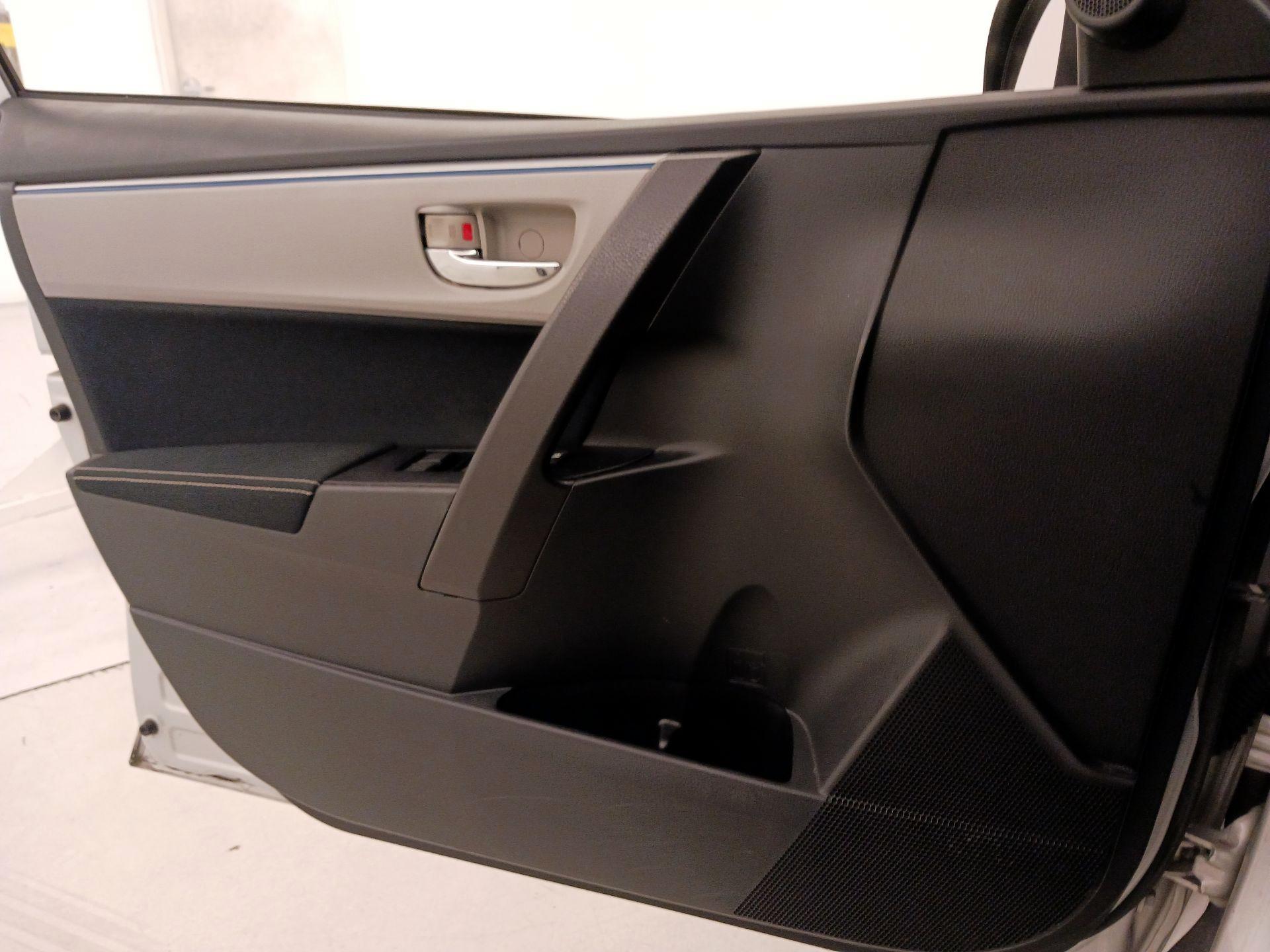 Thumbnail: 2015 Toyota Corolla - 12