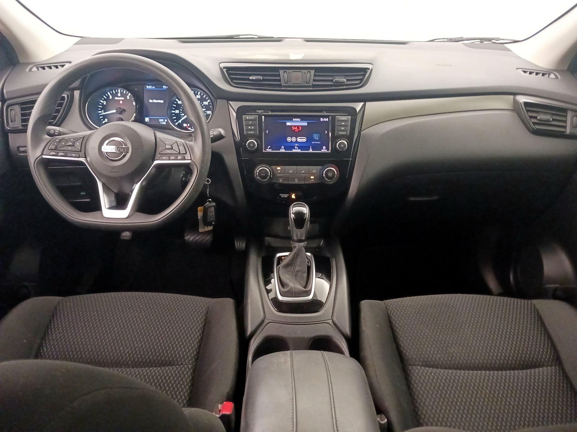 Thumbnail: 2019 Nissan Rogue Sport - 9