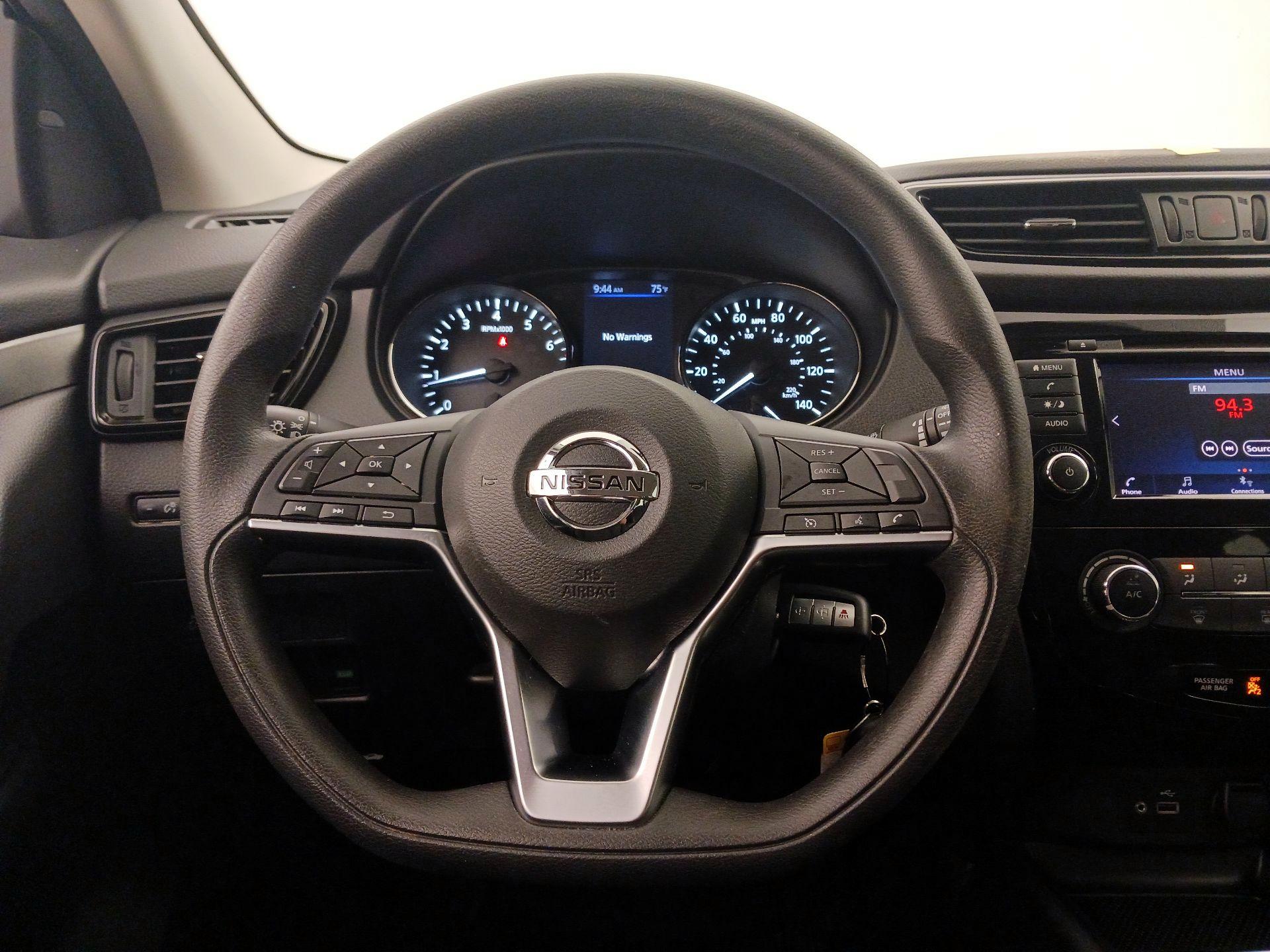 Thumbnail: 2019 Nissan Rogue Sport - 10