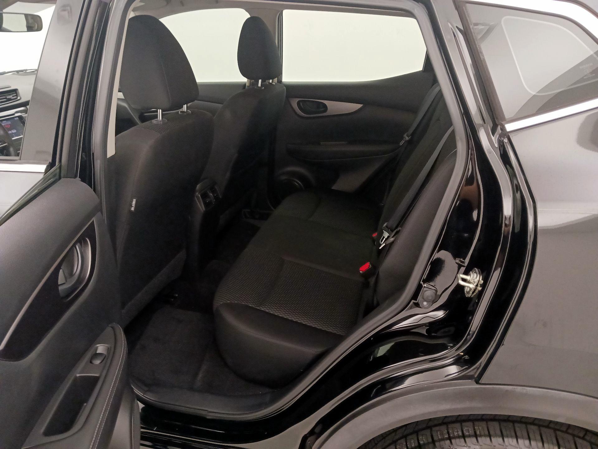 Thumbnail: 2019 Nissan Rogue Sport - 19