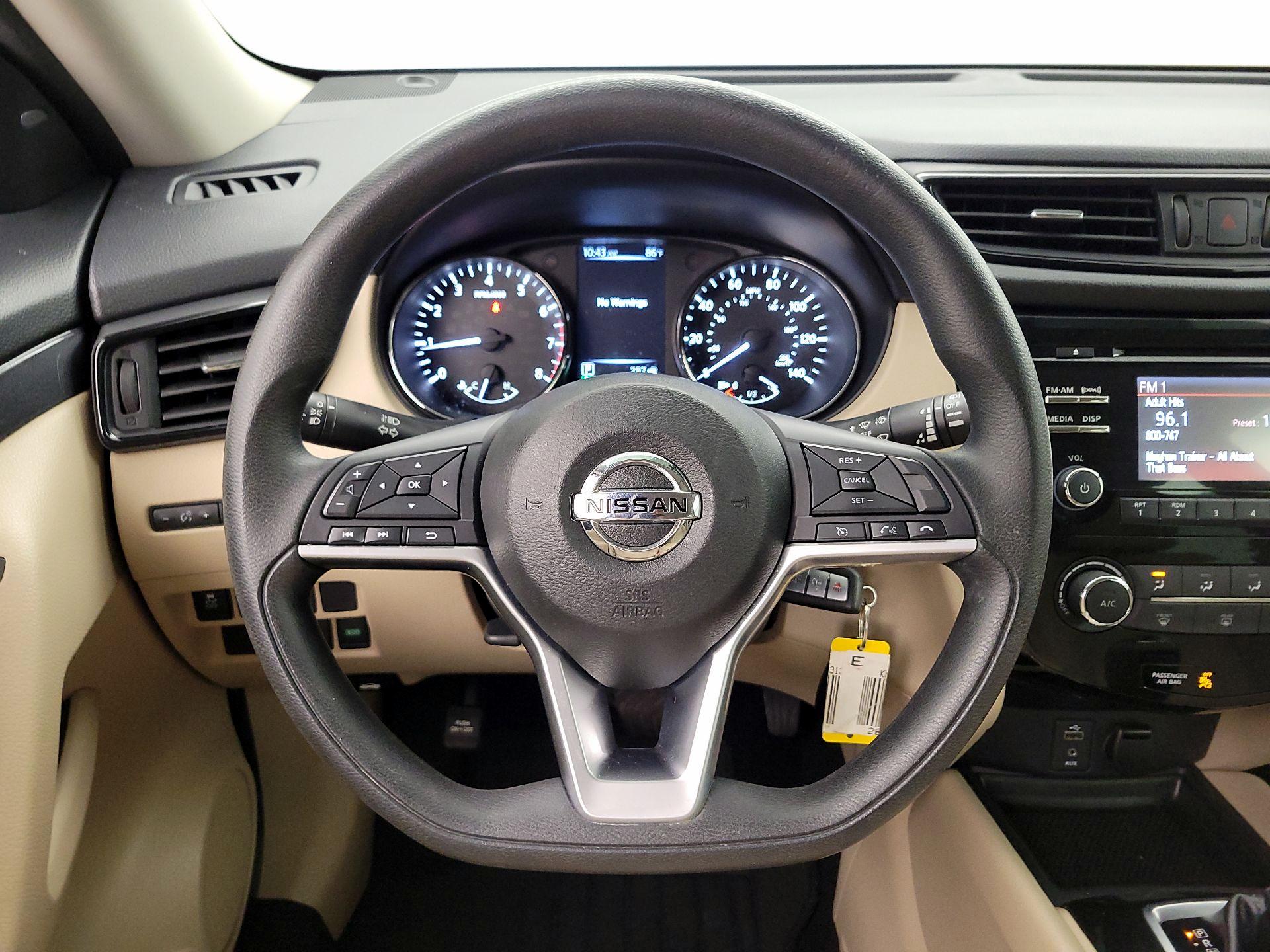 Thumbnail: 2017 Nissan Rogue - 10