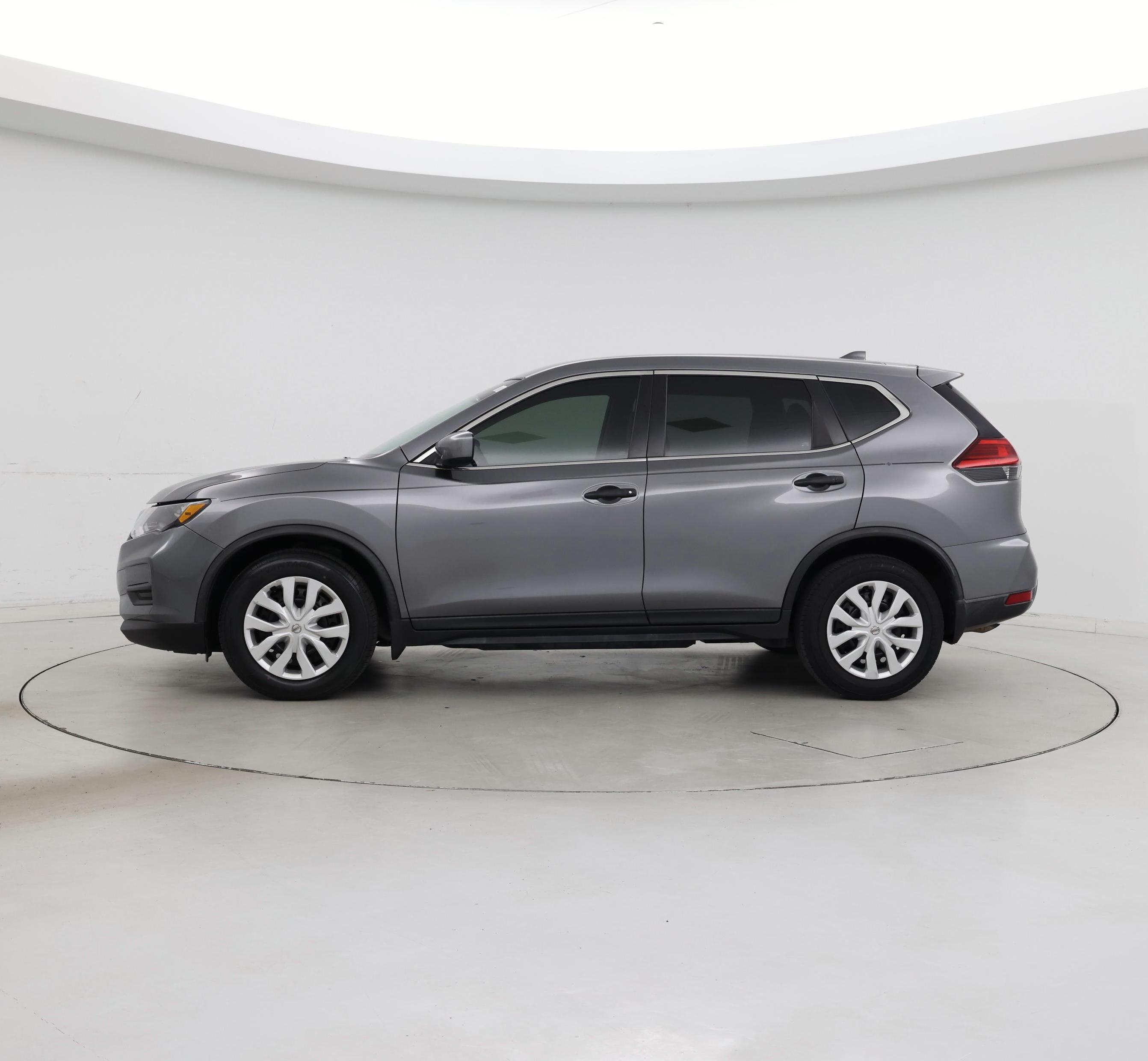 Thumbnail: 2017 Nissan Rogue - 3